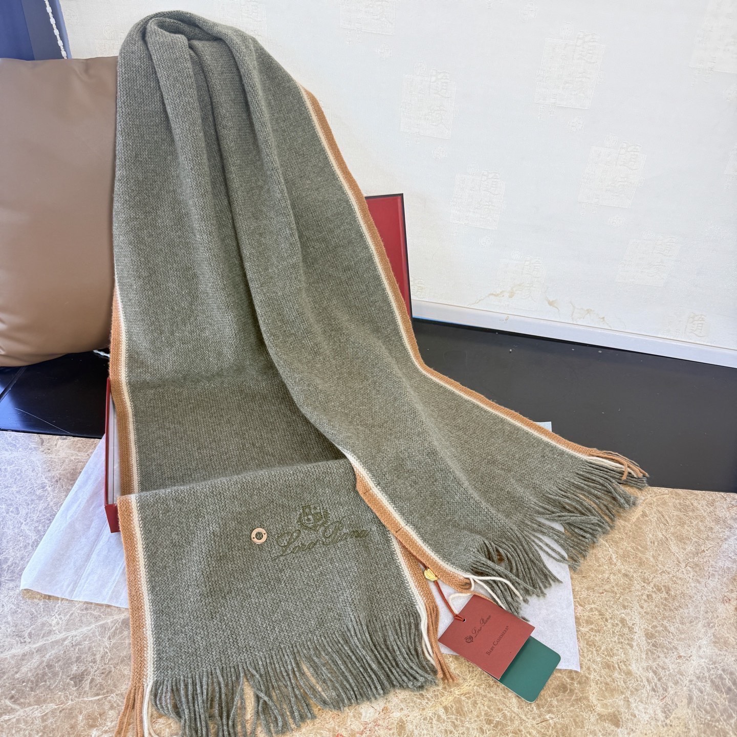 🆕Loro Piana · 诺悠翩雅秋冬新品羊绒针织围巾！出口尾单，客供顶级纱线！这款织法比较难，又很费纱线，工艺难度非