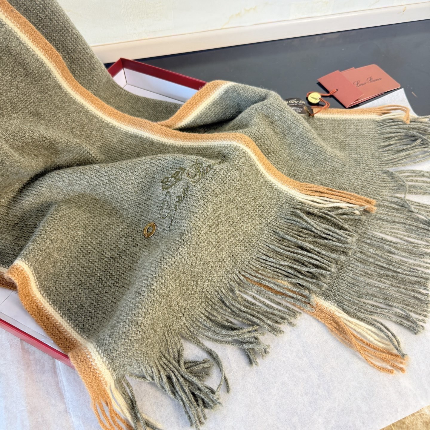 🆕Loro Piana · 诺悠翩雅秋冬新品羊绒针织围巾！出口尾单，客供顶级纱线！这款织法比较难，又很费纱线，工艺难度非