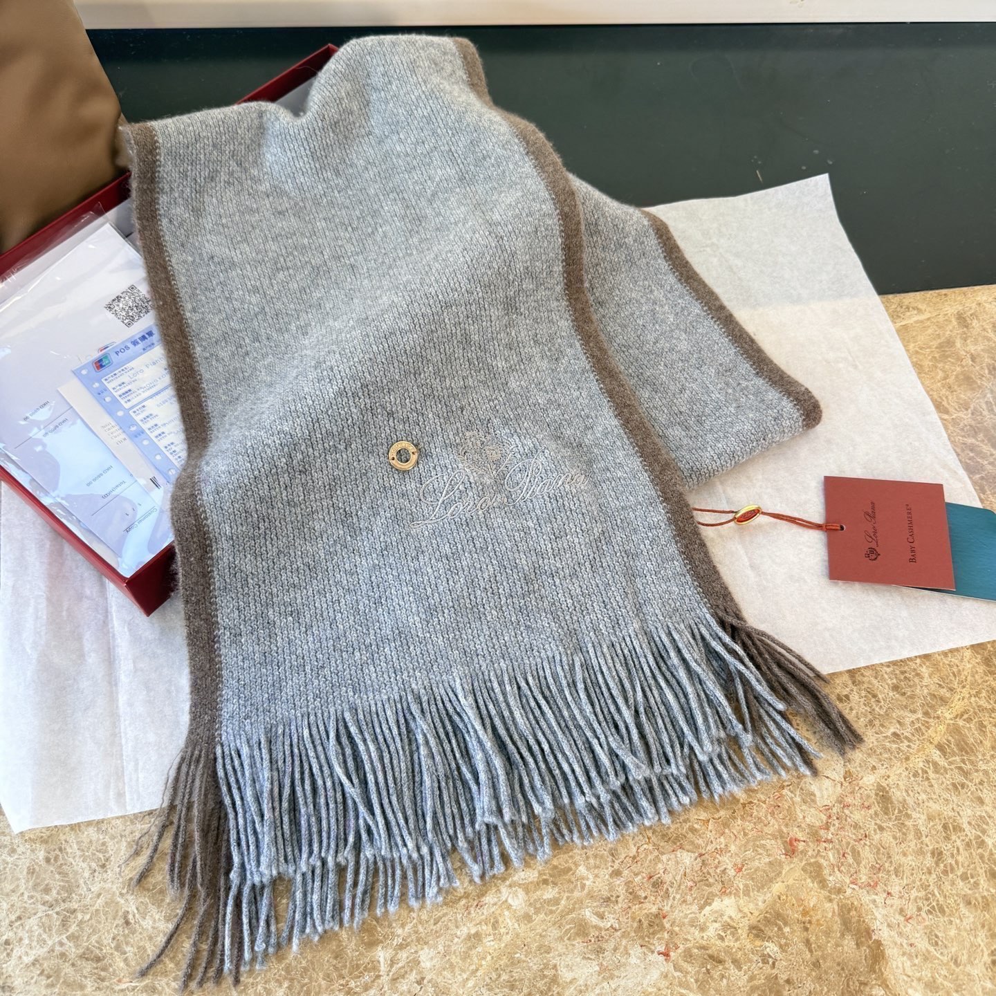 🆕Loro Piana · 诺悠翩雅秋冬新品羊绒针织围巾！出口尾单，客供顶级纱线！这款织法比较难，又很费纱线，工艺难度非