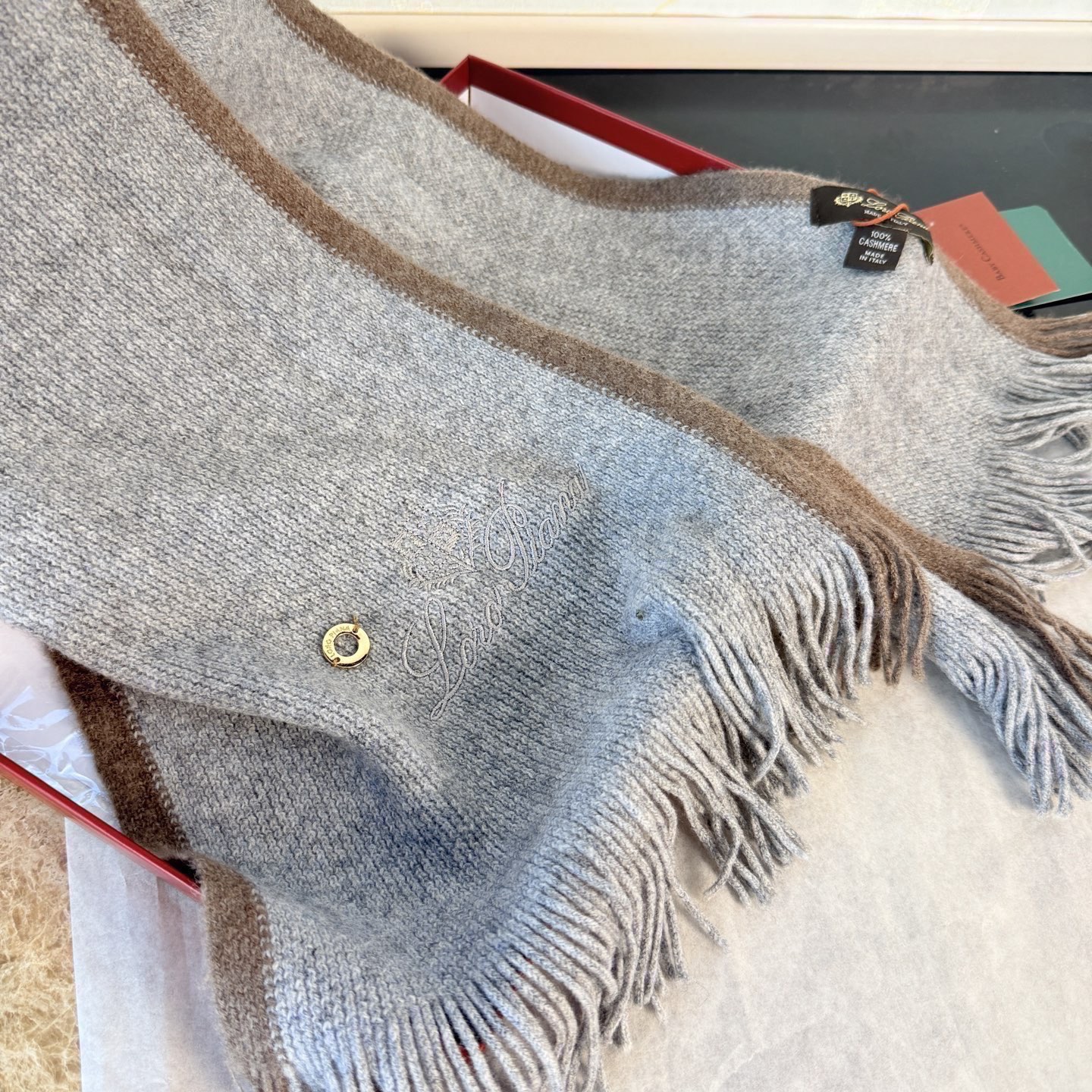 🆕Loro Piana · 诺悠翩雅秋冬新品羊绒针织围巾！出口尾单，客供顶级纱线！这款织法比较难，又很费纱线，工艺难度非