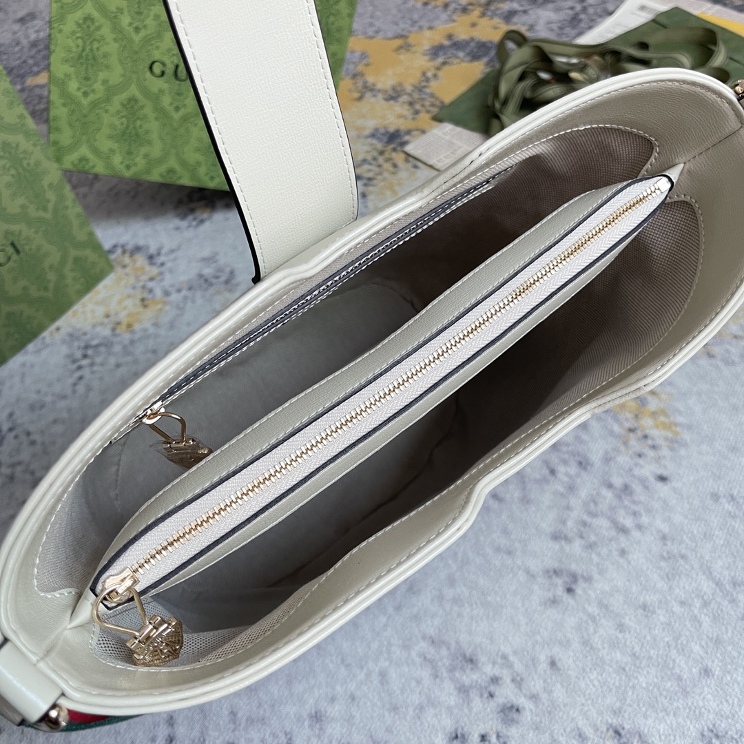 [發]550。  GUCCI新款专柜品质，顶级原单货，实物实拍！款号782904白皮🎈🎈🎈尺寸：宽25.5X高28X侧宽16.5，🎉🎉🎉出货啦！