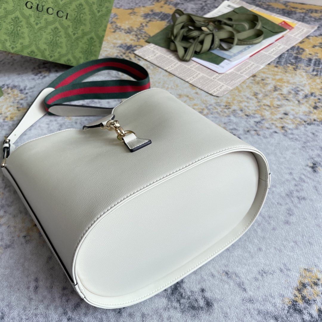 [發]550。  GUCCI新款专柜品质，顶级原单货，实物实拍！款号782904白皮🎈🎈🎈尺寸：宽25.5X高28X侧宽16.5，🎉🎉🎉出货啦！