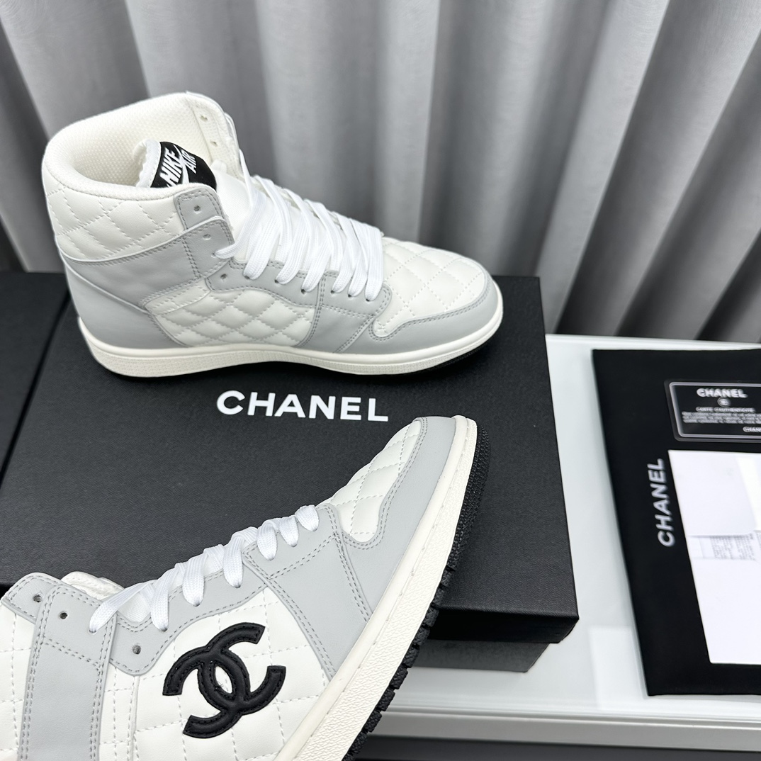 JD𝐂𝐇𝐀𝐍 Modelos de pareja Xiaoxiang co-branded nike versión de zapatillas de deporte casuales de 