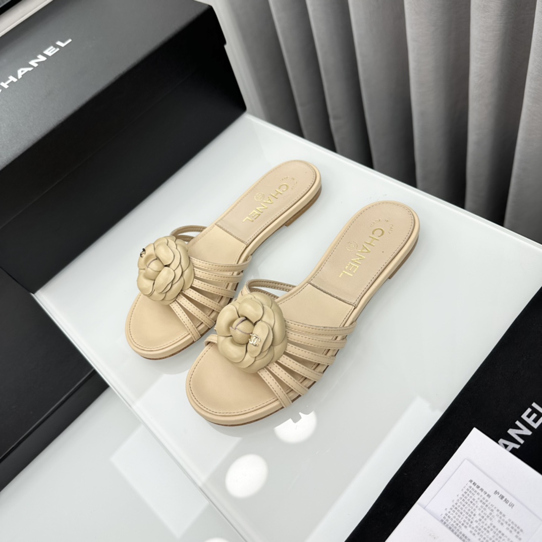 Chanel CHA小香24P春夏新品山茶花凉拖