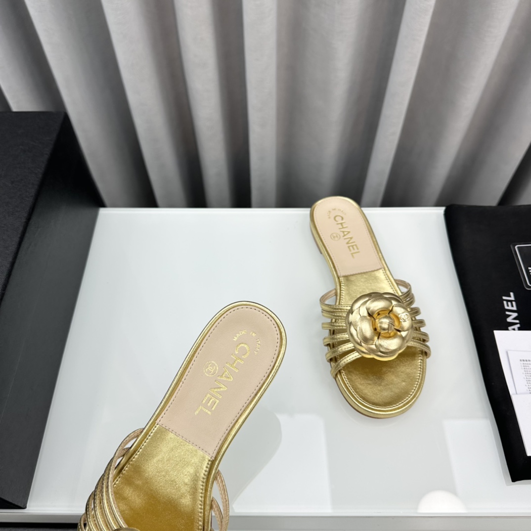 Chanel CHA小香24P春夏新品山茶花凉拖