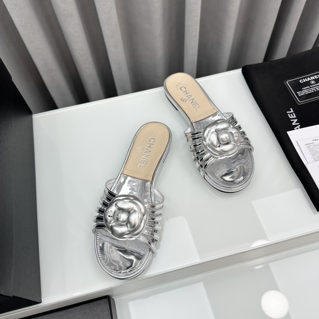 Chanel CHA小香24P春夏新品山茶花凉拖