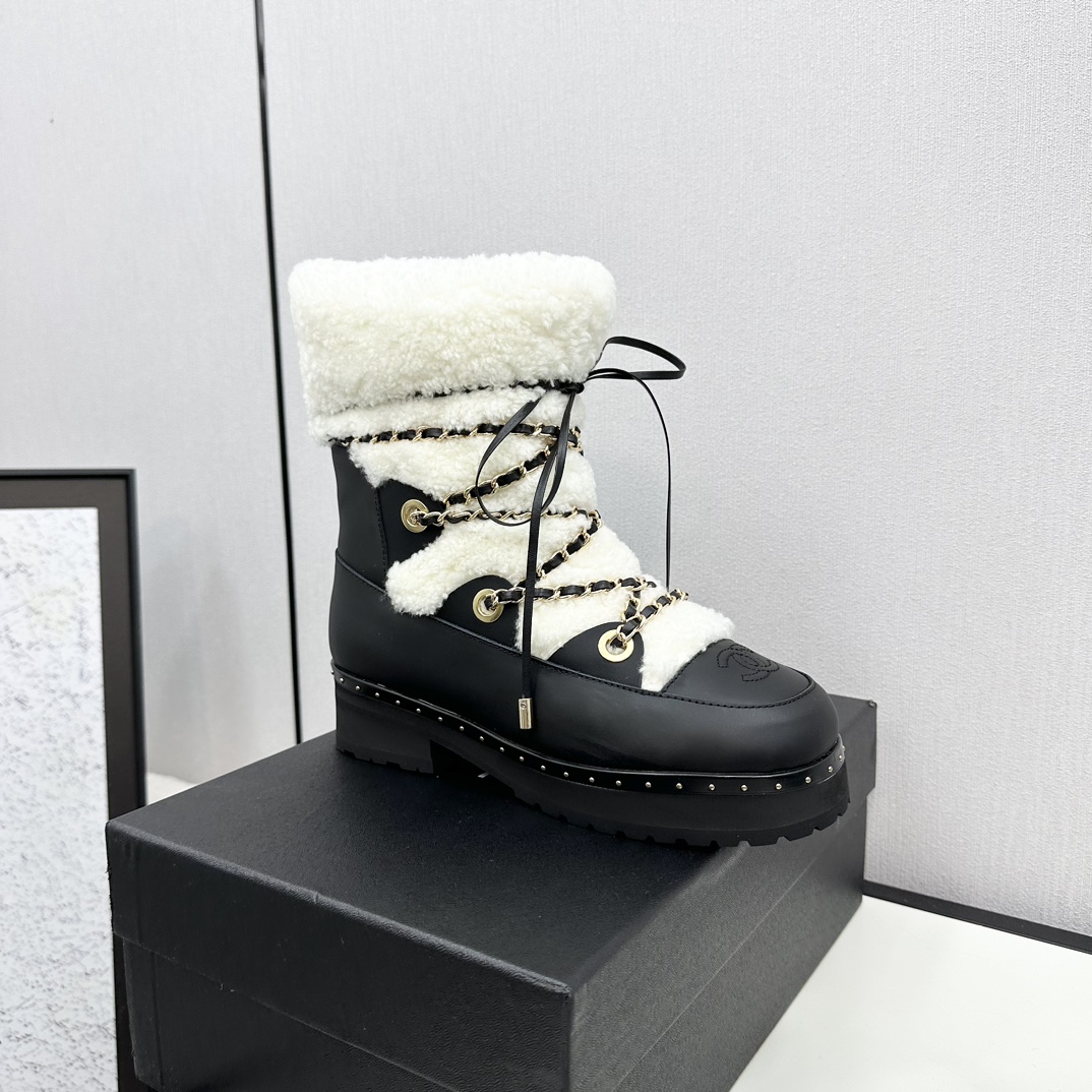 Chanel Classic Luxury Leather Shoe Loafer Ref 8