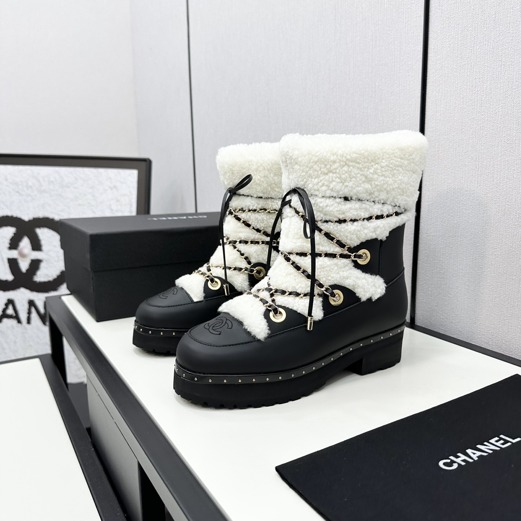 Chanel Classic Luxury Leather Shoe Loafer Ref 2