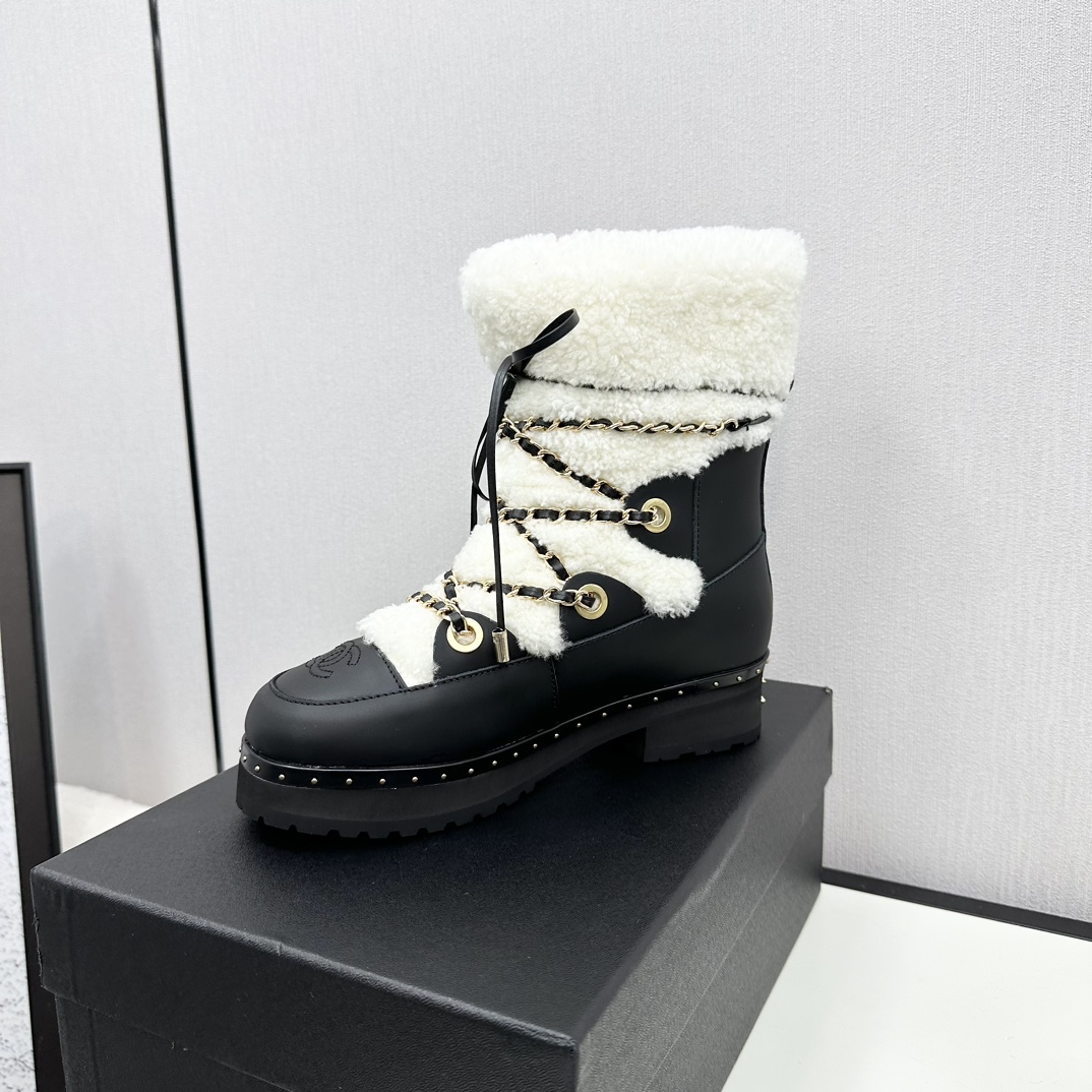 Chanel Classic Luxury Leather Shoe Loafer Ref 7