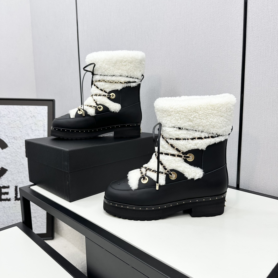Chanel Classic Luxury Leather Shoe Loafer Ref 3