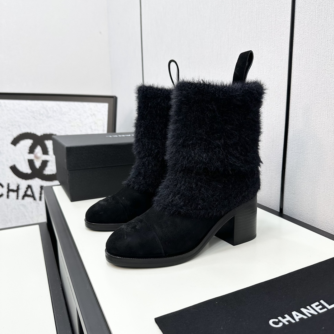 Chanel Classic Luxury Leather Shoe Loafer Ref 2