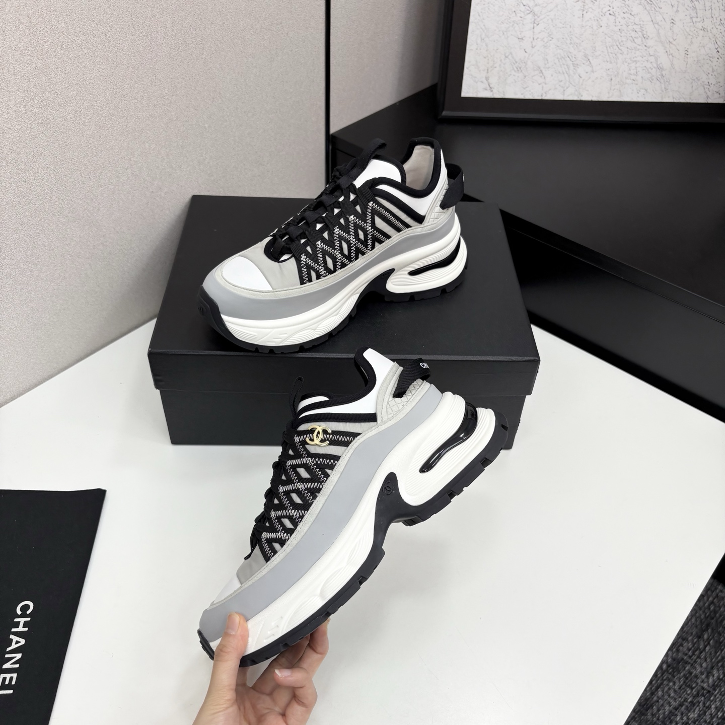 Chanel香奈儿熊猫鞋！多機能デザインのスポーツスニーカー