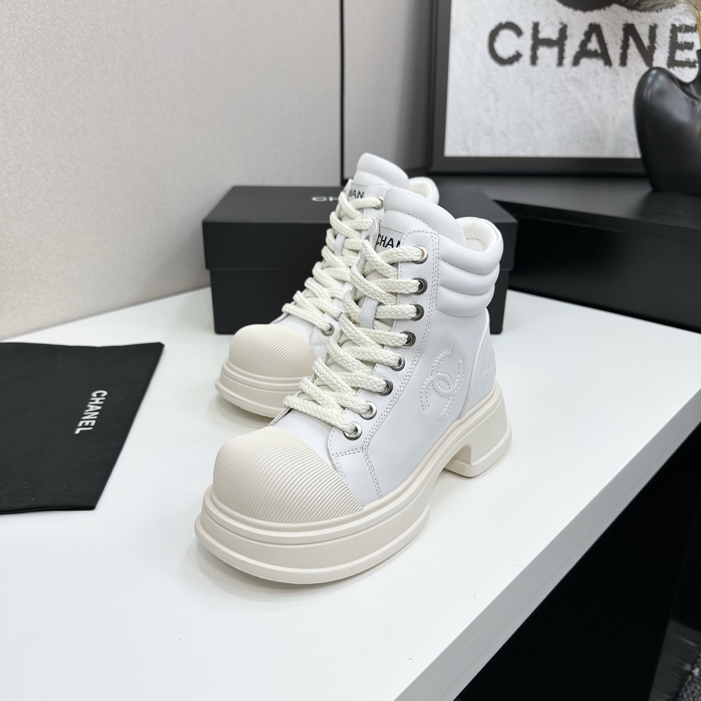 Chanel Dames Laarzen - Stijlvolle en Comfortabele Winterlaarzen