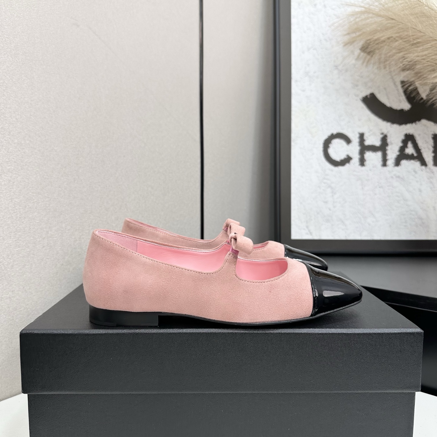 NO:492980,2025★★★★★★ Many celebrities are here to watch, a versatile series that domestic and foreign bloggers are popular, a must-have for spring and summer wardrobe matching. First choice. Xiangjia exclusive upper Yangjing Lili: imported crystal sheepskin lining, original mold-open custom leather sole Shoe size: 35-39 (40, 41, customized non-return and exchange), single shoes, chanel, sheepskin, sheep, Leather soles198609092025★★★★★ 众多明星网红上脚,国内外博主刷爆的一个百搭系列,春夏衣橱搭配必备 首选.香家专属 鞋面羊京  内里: 进口水晶羊皮内里 大底原版开模定制真皮大底 鞋码: 35-39（40、41、定做不退换）,单鞋,chanel,sheepskin,sheep,Leather soles,Women's Shoes