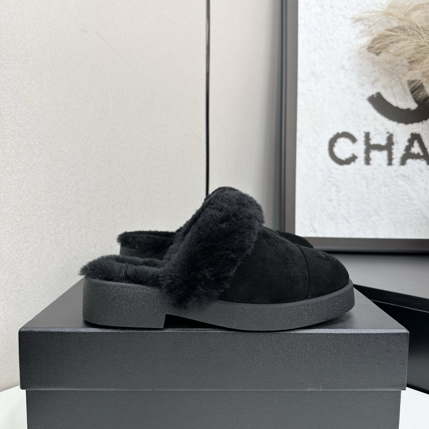 NO:558874,2025sss official website and Xiaohongshu synchronize the latest color matching Xiaoxiangjia’s popular models are hotly launched, with upgraded workmanship and high quality!   The latest fashionable fur boots are super versatile and warm soles, the favorite of heroines [Fireworks][Fireworks] Cow suede leather upper, wool lining, rubber outsole, 5 sizes 35-41, [Note 40+41 custom-made], half-slip furry shoes, chanel, boots, cowhide198609092025sss官网、小红书同步最新配色小香家爆款火热上线,做工升级版,高品质！  时尚潮流最新款毛毛靴上脚超百搭暖底,女主们的最爱[烟花][烟花] 鞋面牛反绒牛皮 内里羊毛 大底橡胶大底 5码数35-41码,【注40+41订做】,半拖毛毛鞋,chanel,boots,cowhide,Women's Shoes