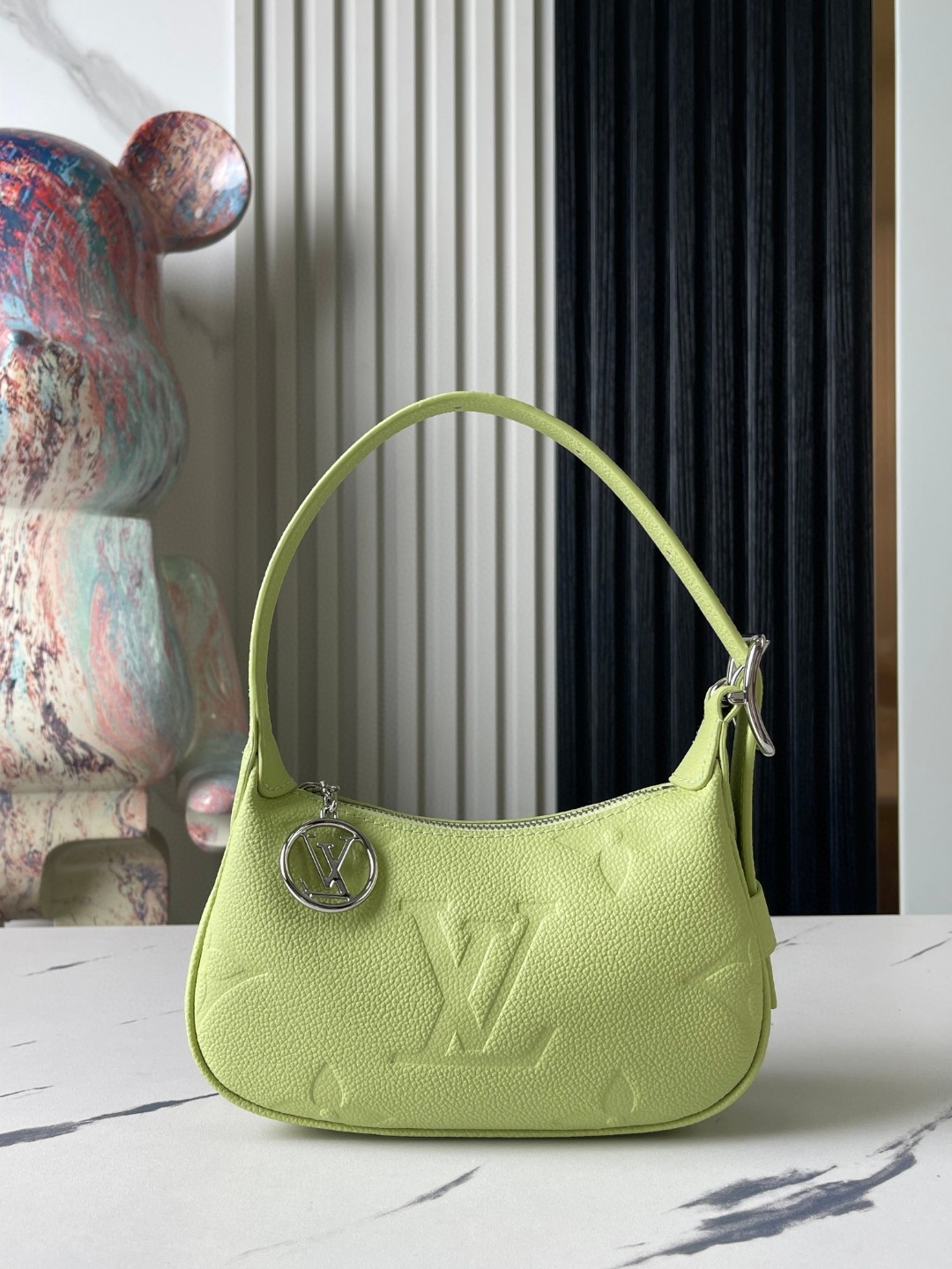 M82425 bolso luna piel entera verde serie MINI MOON bolso
