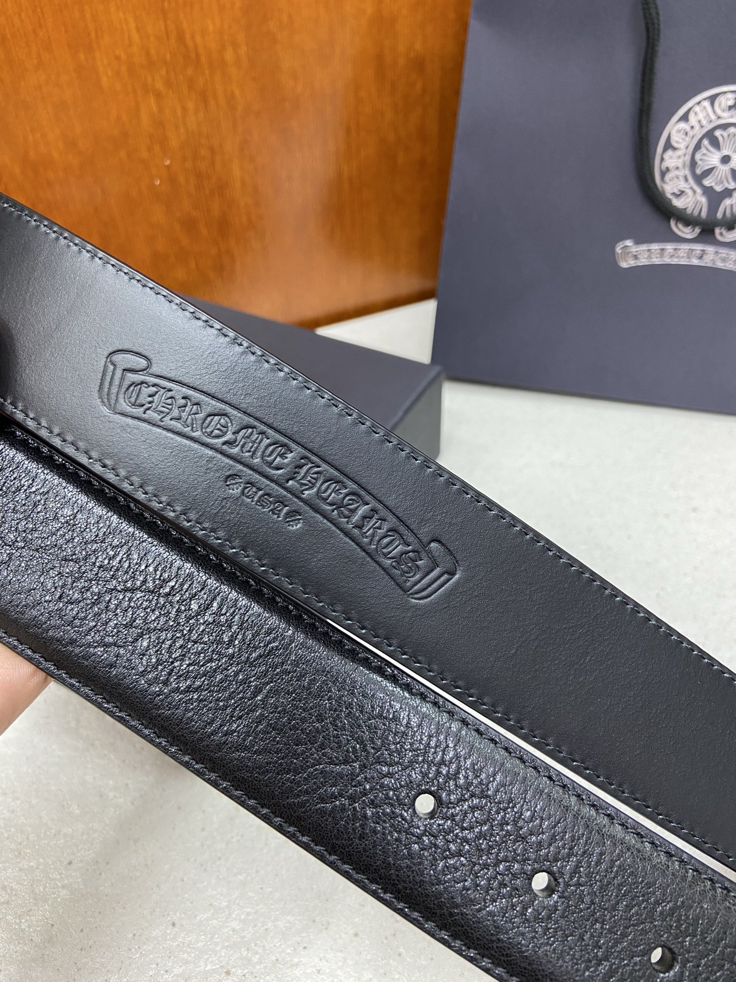 𝐂𝐡𝐫𝐨𝐦𝐞𝐇𝐞𝐚𝐫𝐭𝐬 克罗心腰带。鸢尾花黄铜镀925银五金搭配原版油蜡头层牛皮，宽度3.8厘米， 整