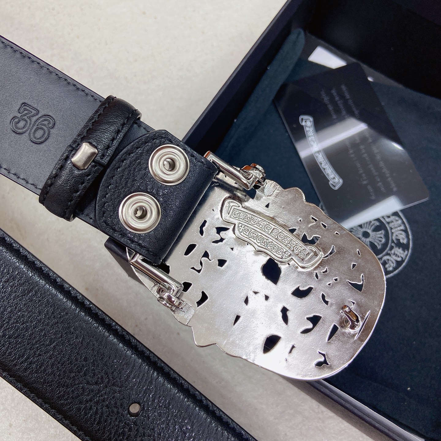 𝐂𝐡𝐫𝐨𝐦𝐞𝐇𝐞𝐚𝐫𝐭𝐬 克罗心腰带。墓葬黄铜镀925银五金搭配原版油蜡头层牛皮，宽度3.8厘米， 整体