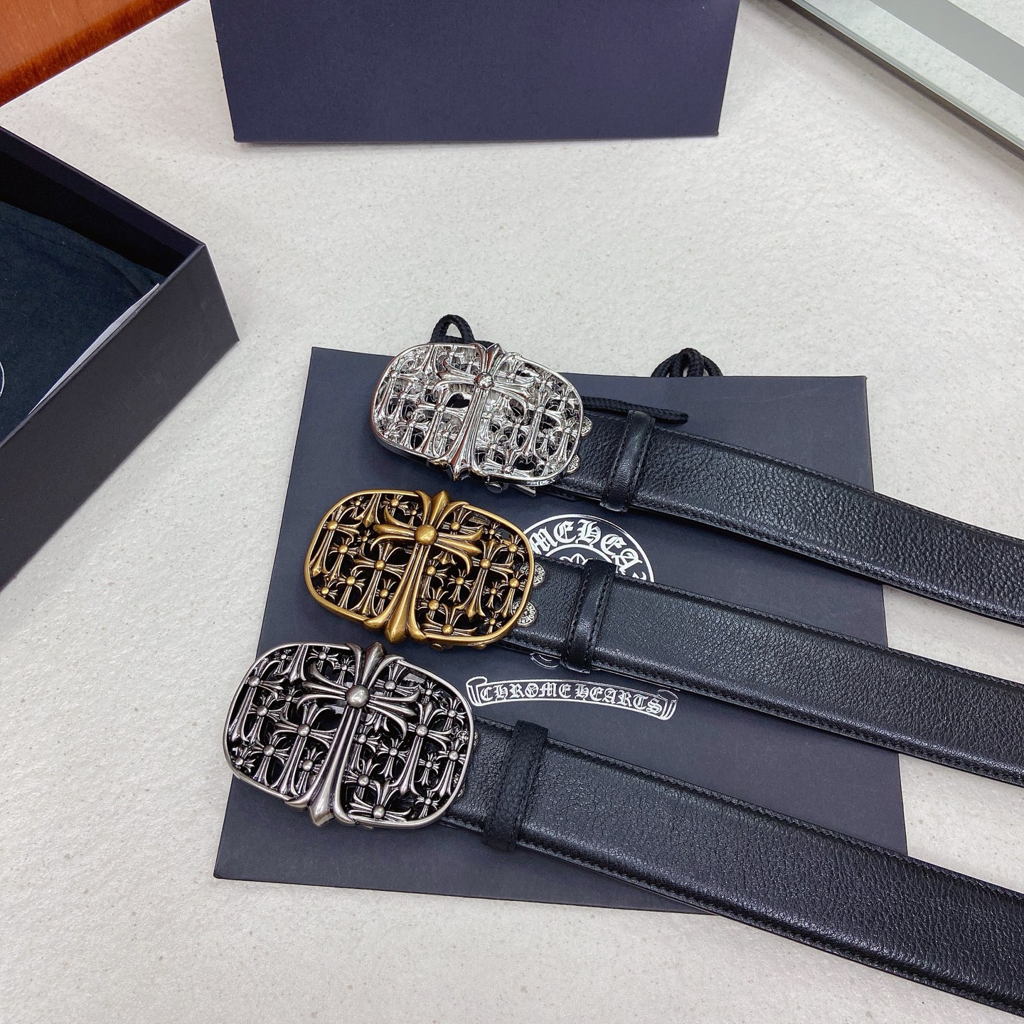 𝐂𝐡𝐫𝐨𝐦𝐞𝐇𝐞𝐚𝐫𝐭𝐬 克罗心腰带。墓葬黄铜镀925银五金搭配原版油蜡头层牛皮，宽度3.8厘米， 整体