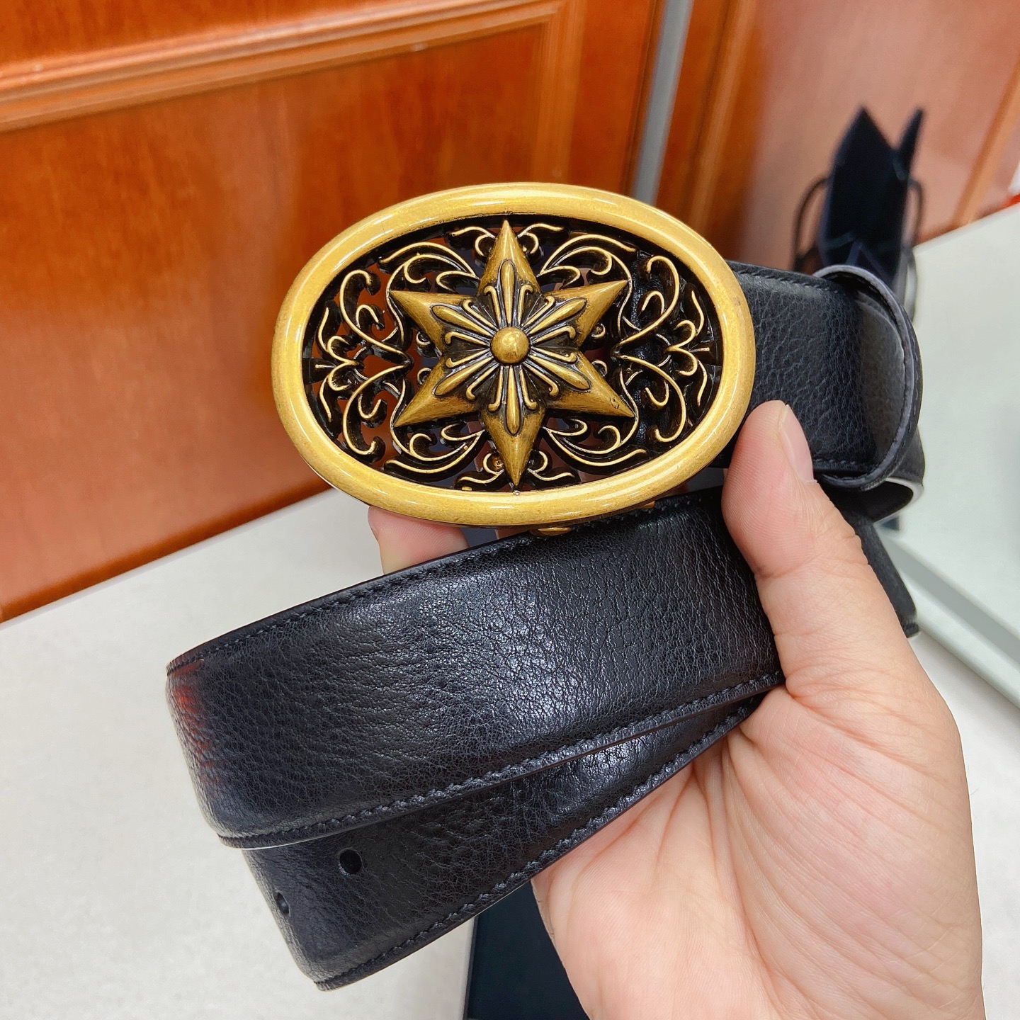 𝐂𝐡𝐫𝐨𝐦𝐞𝐇𝐞𝐚𝐫𝐭𝐬 克罗心腰带。六芒星🔯黄铜镀925银五金搭配原版油蜡头层牛皮，宽度3.8厘米， 