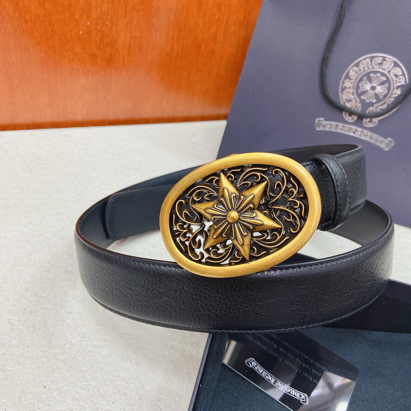 𝐂𝐡𝐫𝐨𝐦𝐞𝐇𝐞𝐚𝐫𝐭𝐬 克罗心腰带。六芒星🔯黄铜镀925银五金搭配原版油蜡头层牛皮，宽度3.8厘米， 