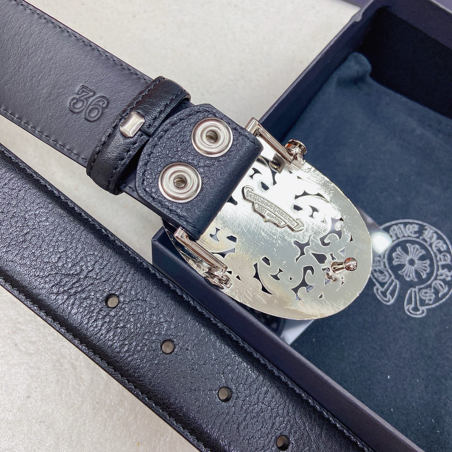 𝐂𝐡𝐫𝐨𝐦𝐞𝐇𝐞𝐚𝐫𝐭𝐬 克罗心腰带。六芒星🔯黄铜镀925银五金搭配原版油蜡头层牛皮，宽度3.8厘米， 