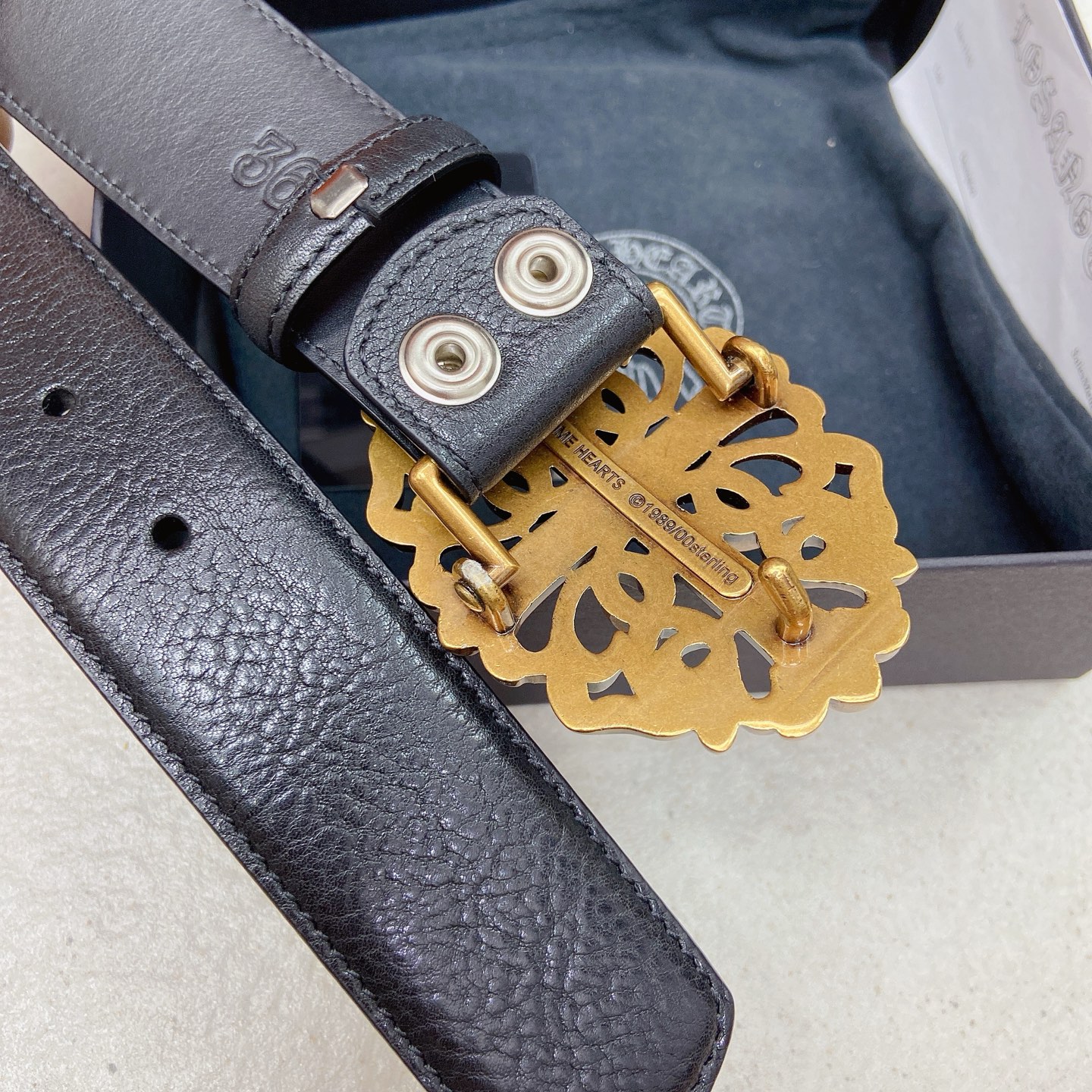 𝐂𝐡𝐫𝐨𝐦𝐞𝐇𝐞𝐚𝐫𝐭𝐬 克罗心腰带。藤蔓十字黄铜镀925银五金搭配原版油蜡头层牛皮，宽度3.8厘米， 