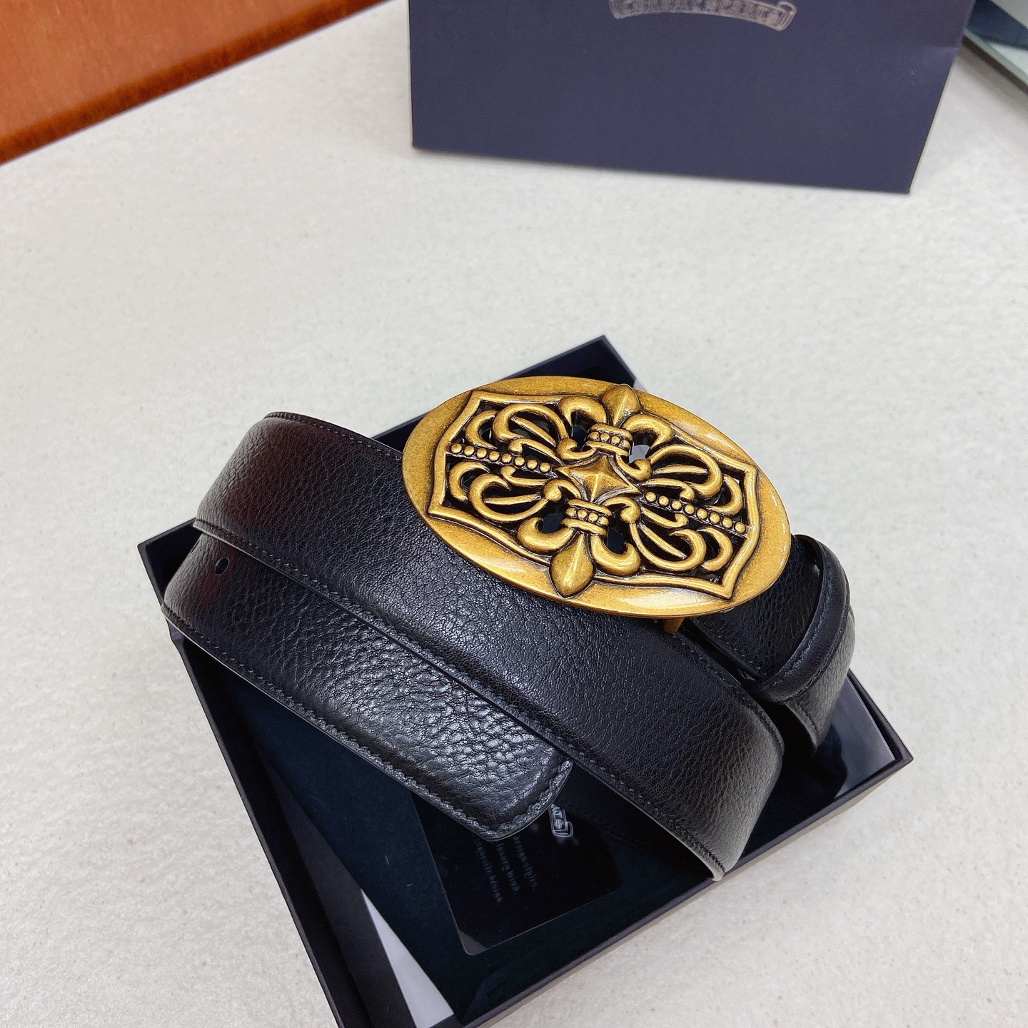 𝐂𝐡𝐫𝐨𝐦𝐞𝐇𝐞𝐚𝐫𝐭𝐬 克罗心腰带。鸢尾花黄铜镀925银五金搭配原版油蜡头层牛皮，宽度3.8厘米， 整