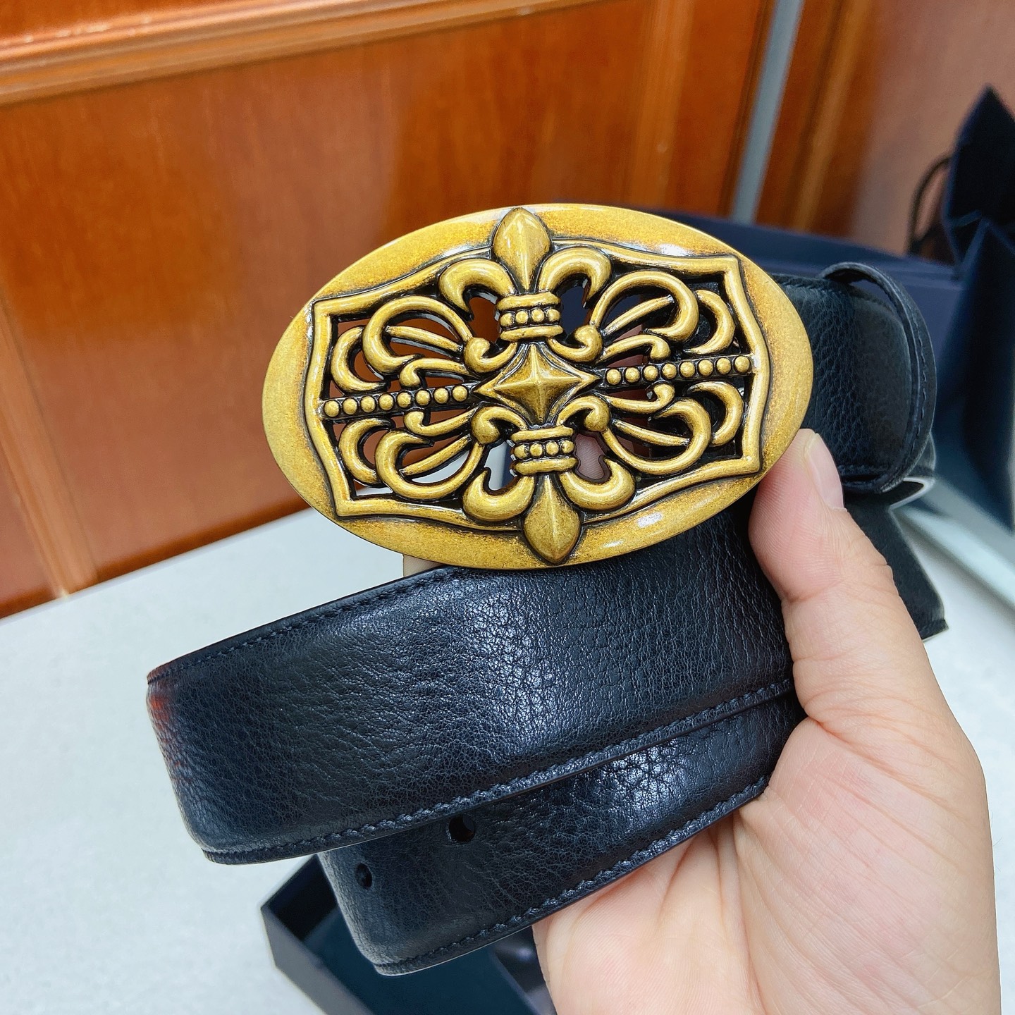 𝐂𝐡𝐫𝐨𝐦𝐞𝐇𝐞𝐚𝐫𝐭𝐬 克罗心腰带。鸢尾花黄铜镀925银五金搭配原版油蜡头层牛皮，宽度3.8厘米， 整