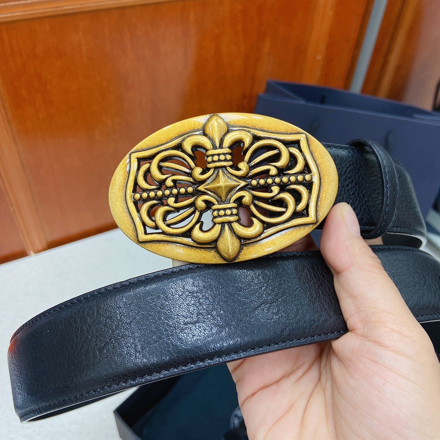 𝐂𝐡𝐫𝐨𝐦𝐞𝐇𝐞𝐚𝐫𝐭𝐬 克罗心腰带。鸢尾花黄铜镀925银五金搭配原版油蜡头层牛皮，宽度3.8厘米， 整