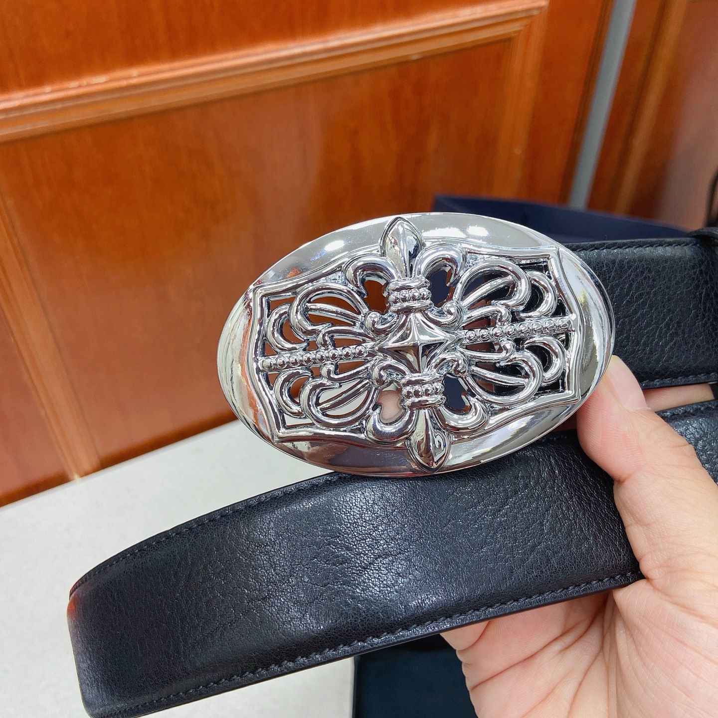 𝐂𝐡𝐫𝐨𝐦𝐞𝐇𝐞𝐚𝐫𝐭𝐬 克罗心腰带。鸢尾花黄铜镀925银五金搭配原版油蜡头层牛皮，宽度3.8厘米， 整