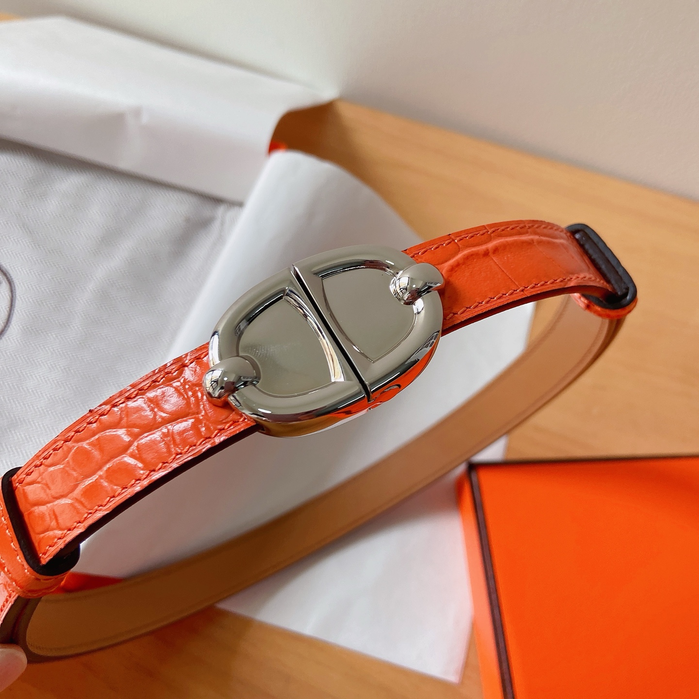 HERMES 18mm腰帶 腰封 猪鼻子精品五金 搭配高光鳄鱼纹小牛皮，优雅时尚，均码可伸缩， 