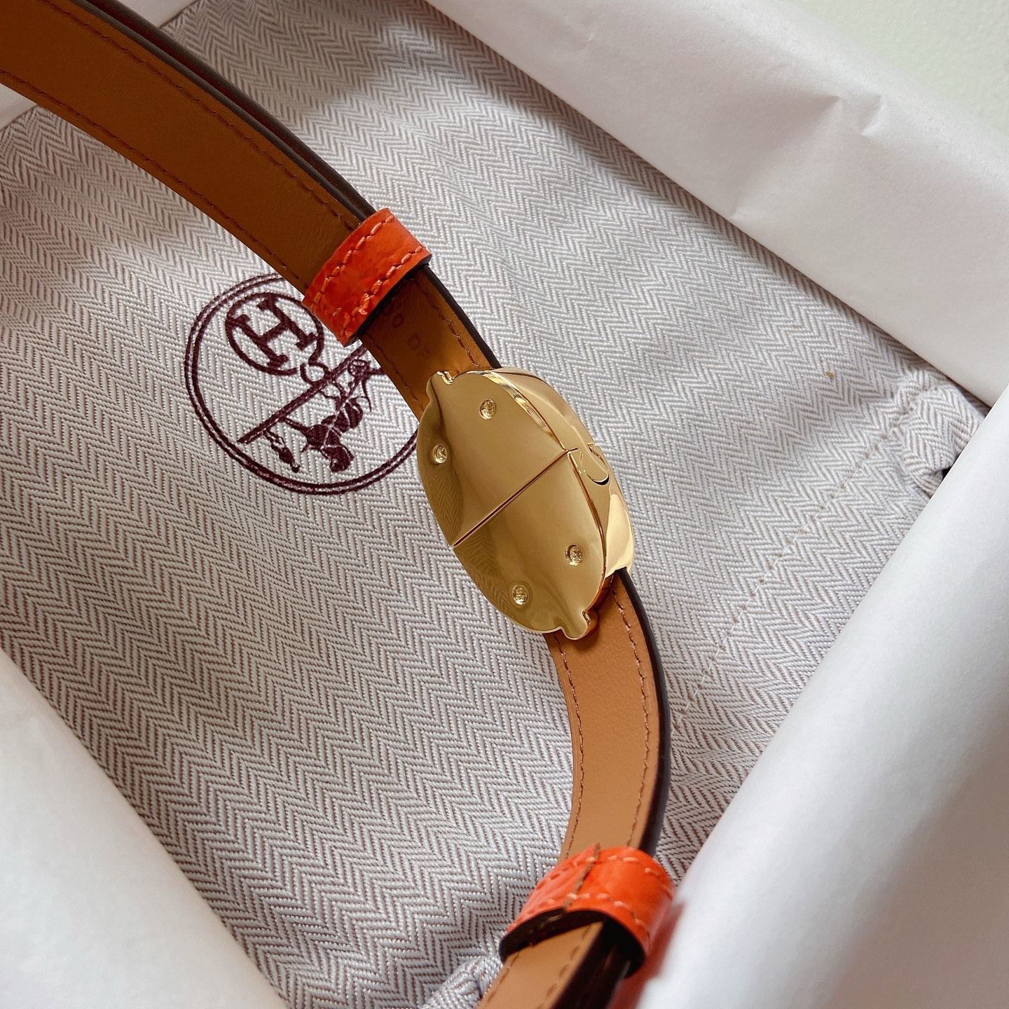 HERMES 18mm腰帶 腰封 猪鼻子精品五金 搭配高光鳄鱼纹小牛皮，优雅时尚，均码可伸缩， 