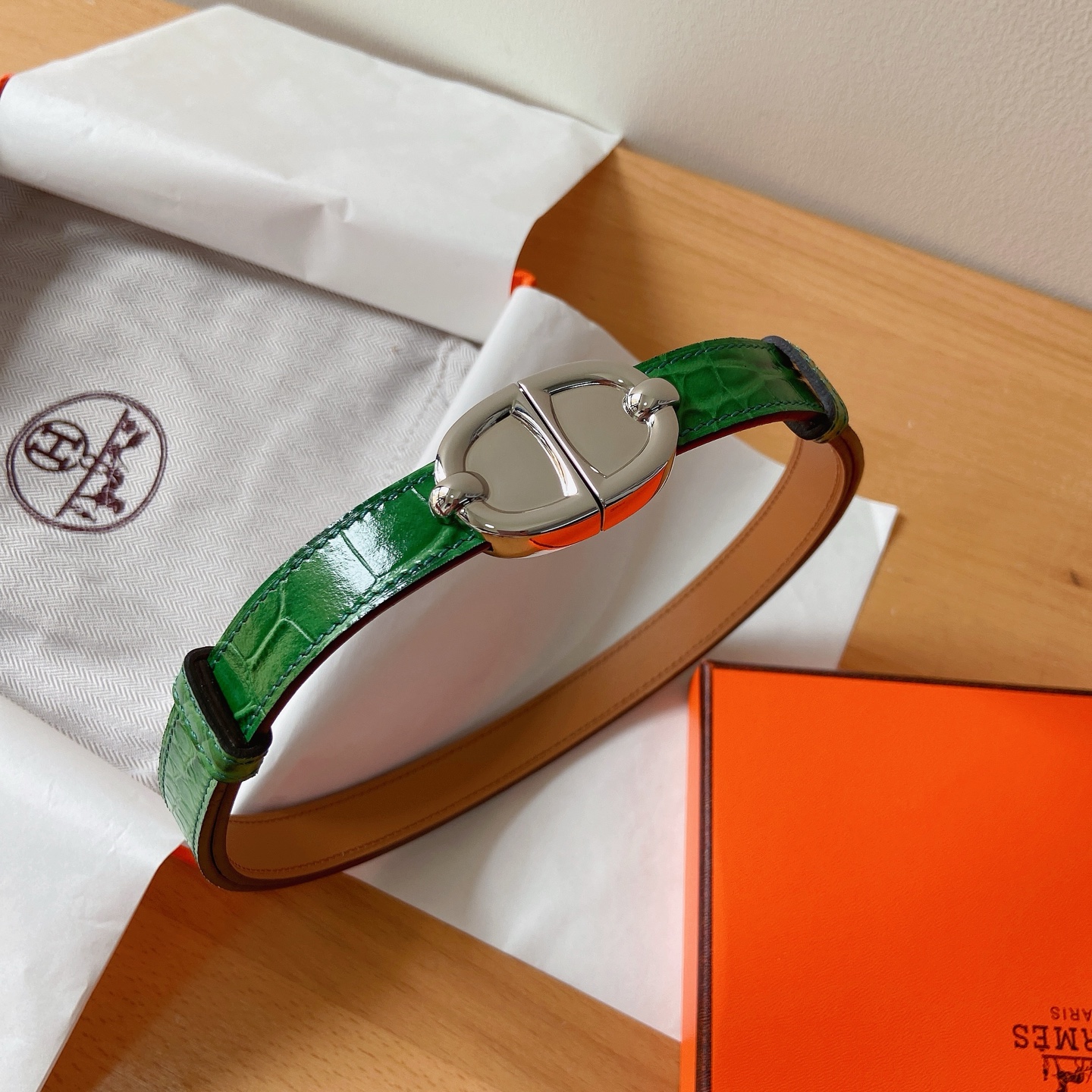 HERMES 18mm腰帶 腰封 猪鼻子精品五金 搭配高光鳄鱼纹小牛皮，优雅时尚，均码可伸缩， 