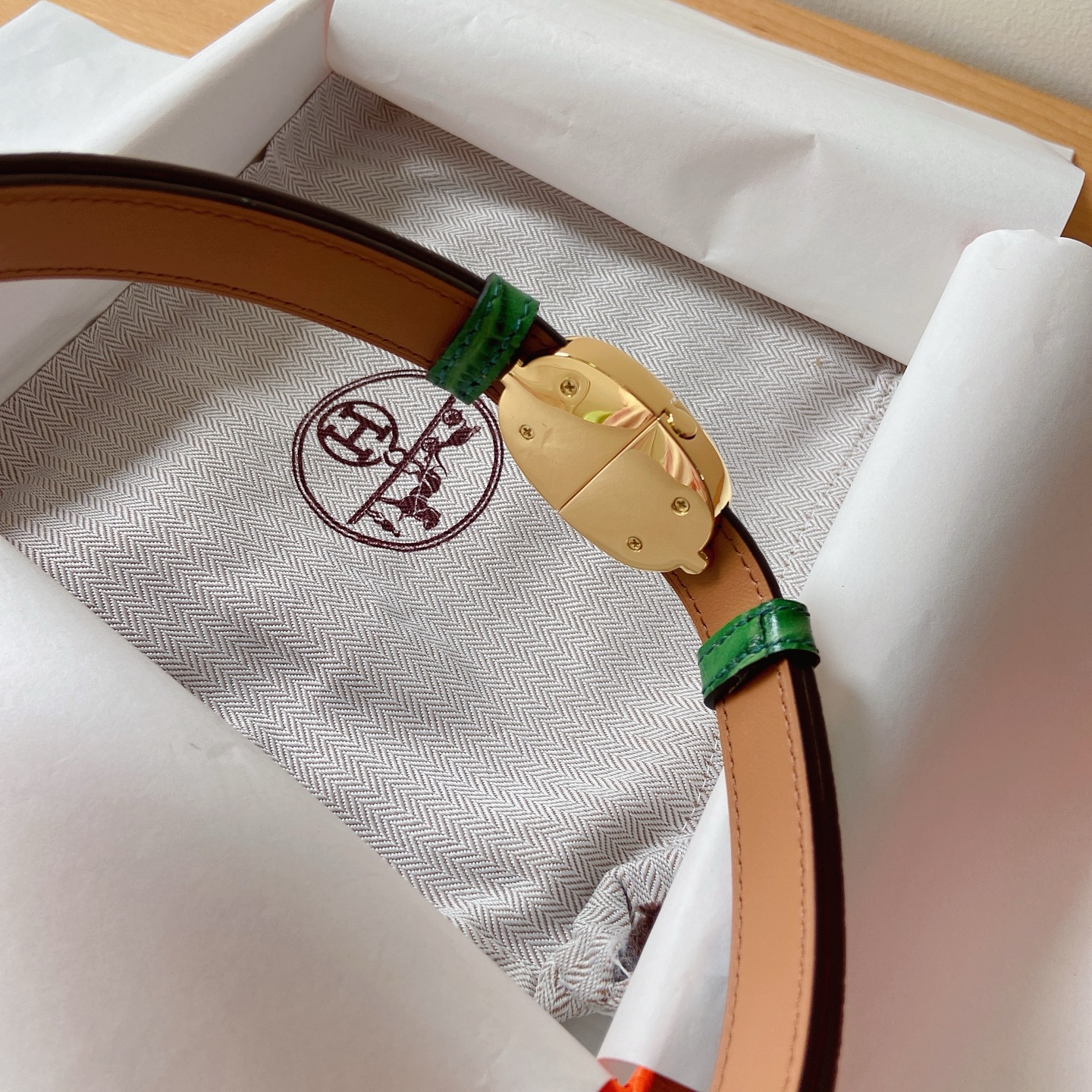 HERMES 18mm腰帶 腰封 猪鼻子精品五金 搭配高光鳄鱼纹小牛皮，优雅时尚，均码可伸缩， 