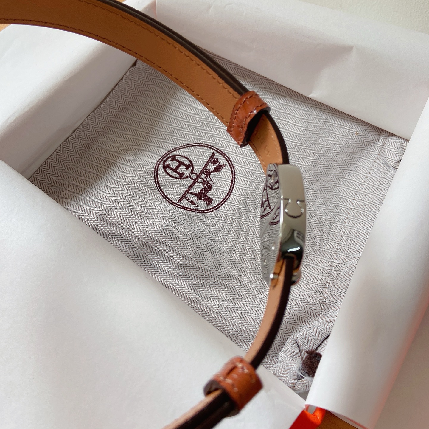 HERMES 18mm腰帶 腰封 猪鼻子精品五金 搭配高光鳄鱼纹小牛皮，优雅时尚，均码可伸缩， 