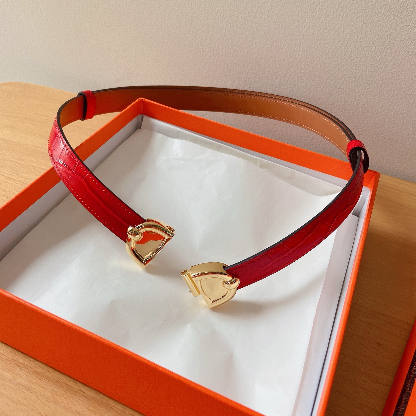 HERMES 18mm腰帶 腰封 猪鼻子精品五金 搭配高光鳄鱼纹小牛皮，优雅时尚，均码可伸缩， 