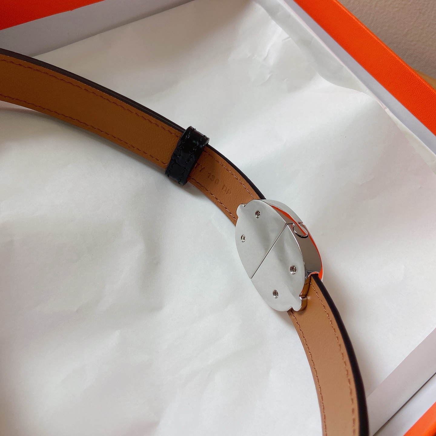 HERMES 18mm腰帶 腰封 猪鼻子精品五金 搭配高光鳄鱼纹小牛皮，优雅时尚，均码可伸缩， 