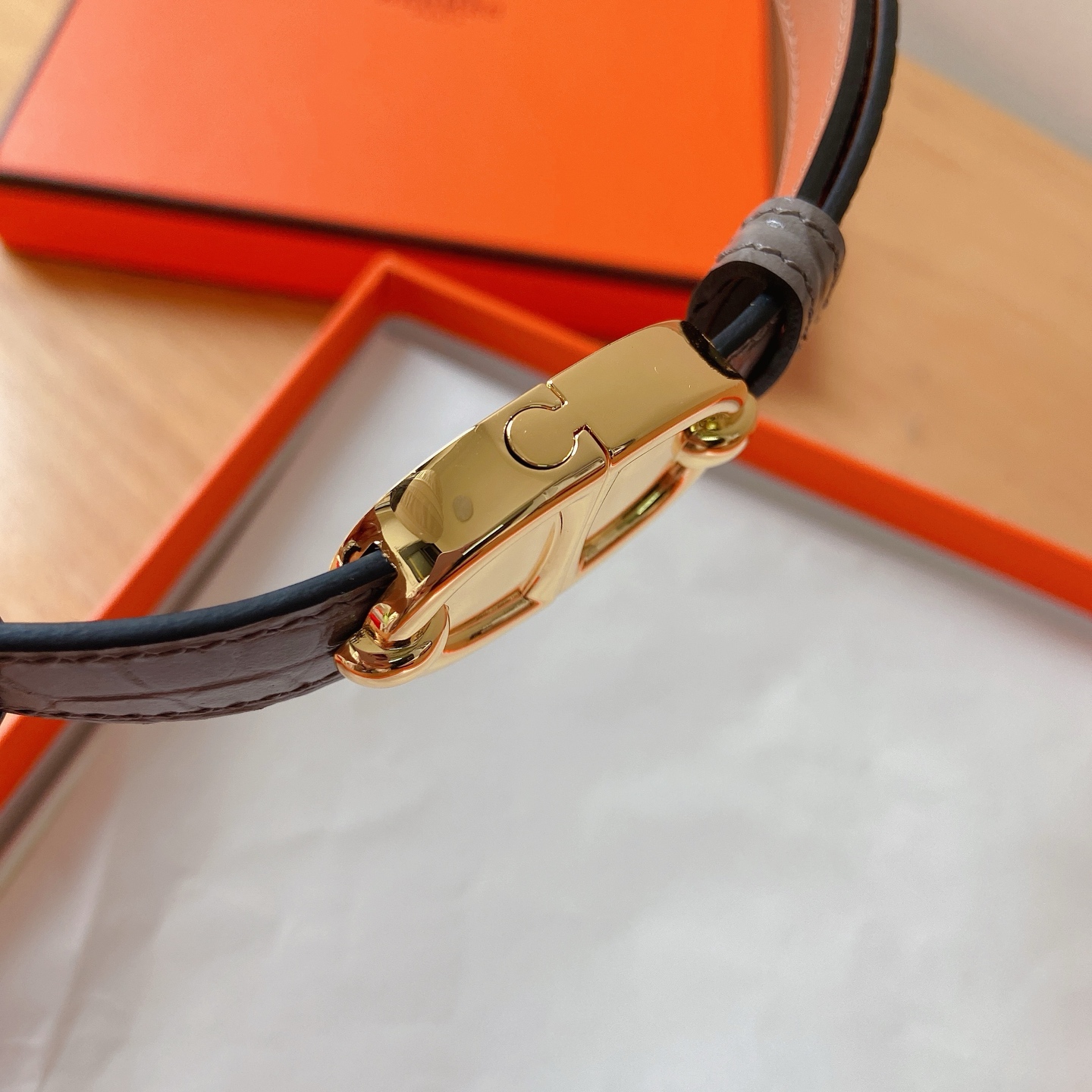 HERMES 18mm腰帶 腰封 猪鼻子精品五金 搭配高光鳄鱼纹小牛皮，优雅时尚，均码可伸缩， 