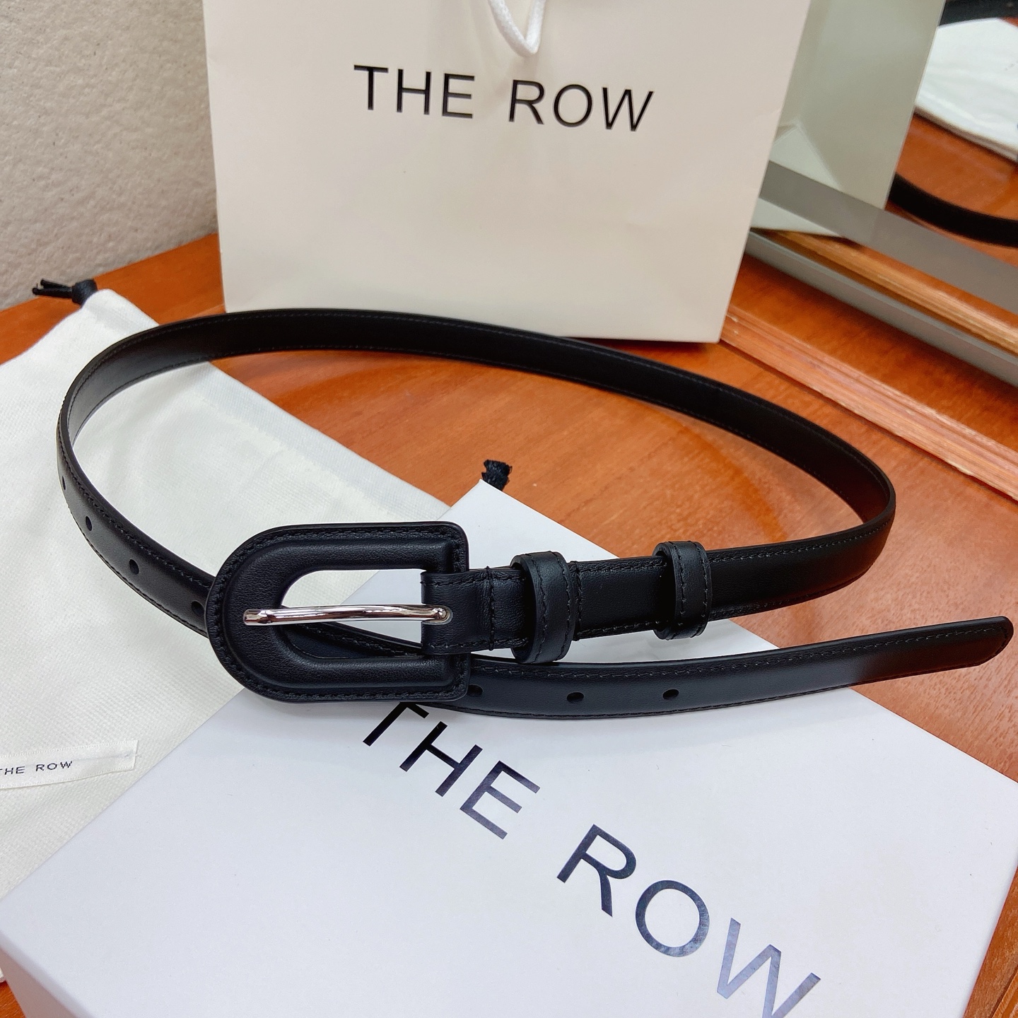 THE  ROW    双面小牛皮腰带，宽度2.0cm，简约时尚，