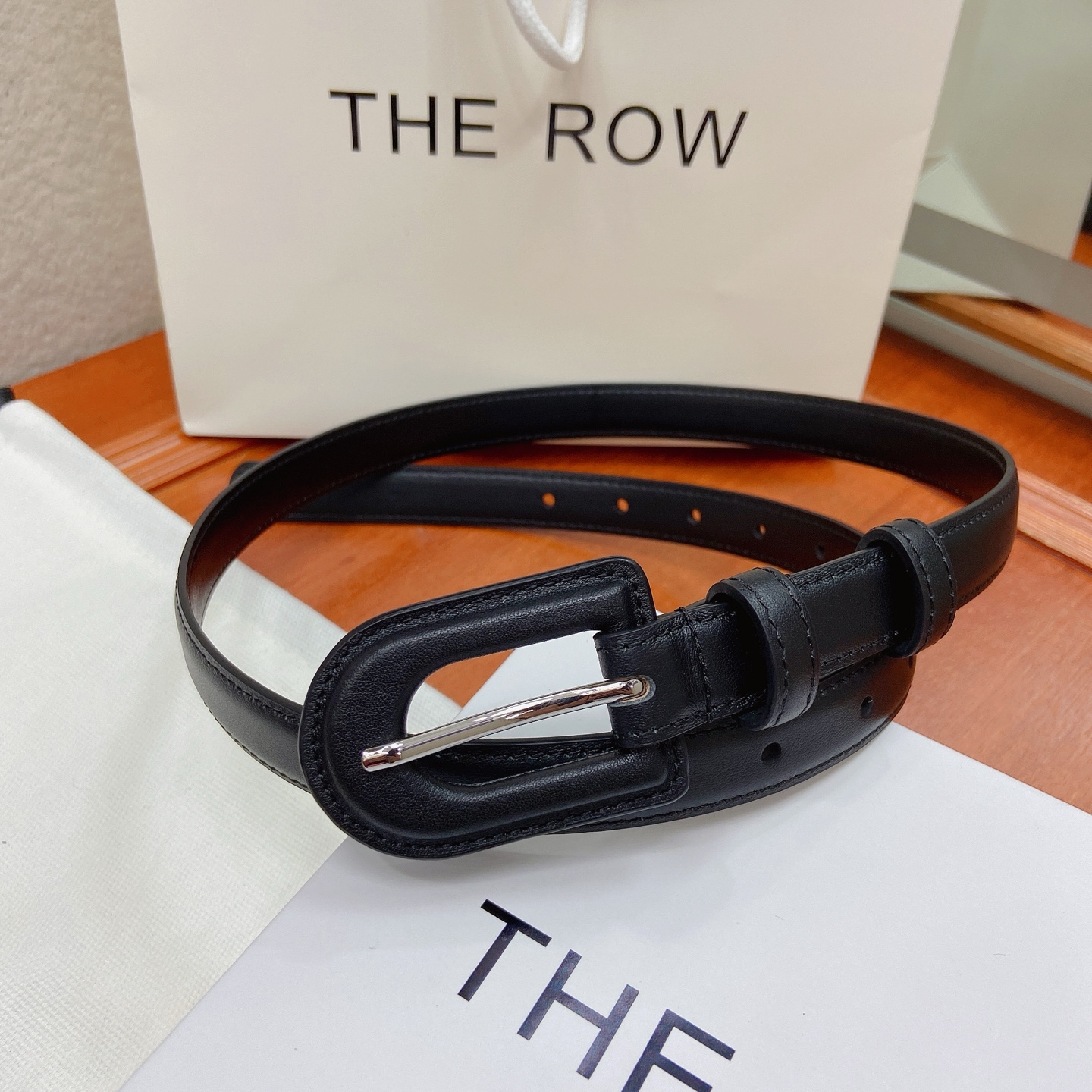 THE  ROW    双面小牛皮腰带，宽度2.0cm，简约时尚，
