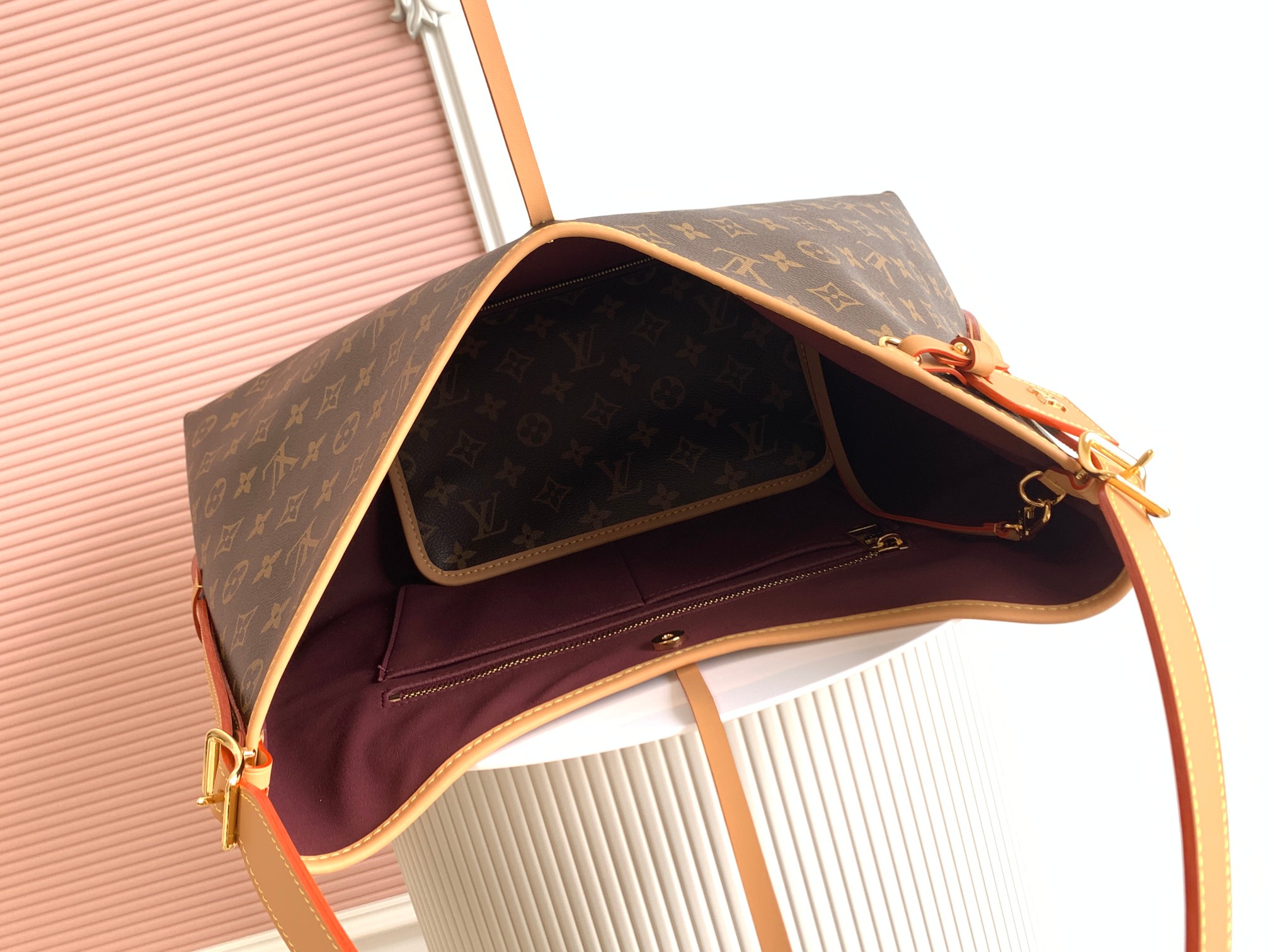 【163c01变码芯片 顶级原单加强版】 M46197中号路易威登推出崭新 CarryAll 中号手袋, 【163c01变码芯片 顶级原单加强版】 M46197中号路易威登推出崭新 CarryAll 中号手袋,