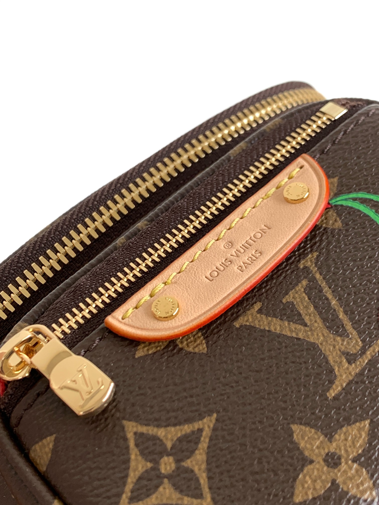 【原单加强版 163c01变码芯片】 M13449 樱桃 本款取材经典 Monogram 涂层帆布，以路