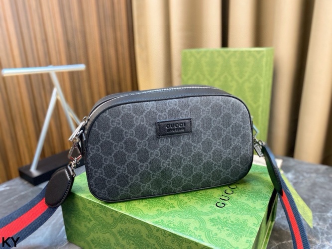 Gucci Supreme Camera Bag, Gray, Nylon Strap, Luxury Handbag, 24 x 15 cm 1 Gucci Supreme Camera Bag, Gray, Nylon Strap, Luxury Handbag, 24 x 15 cm