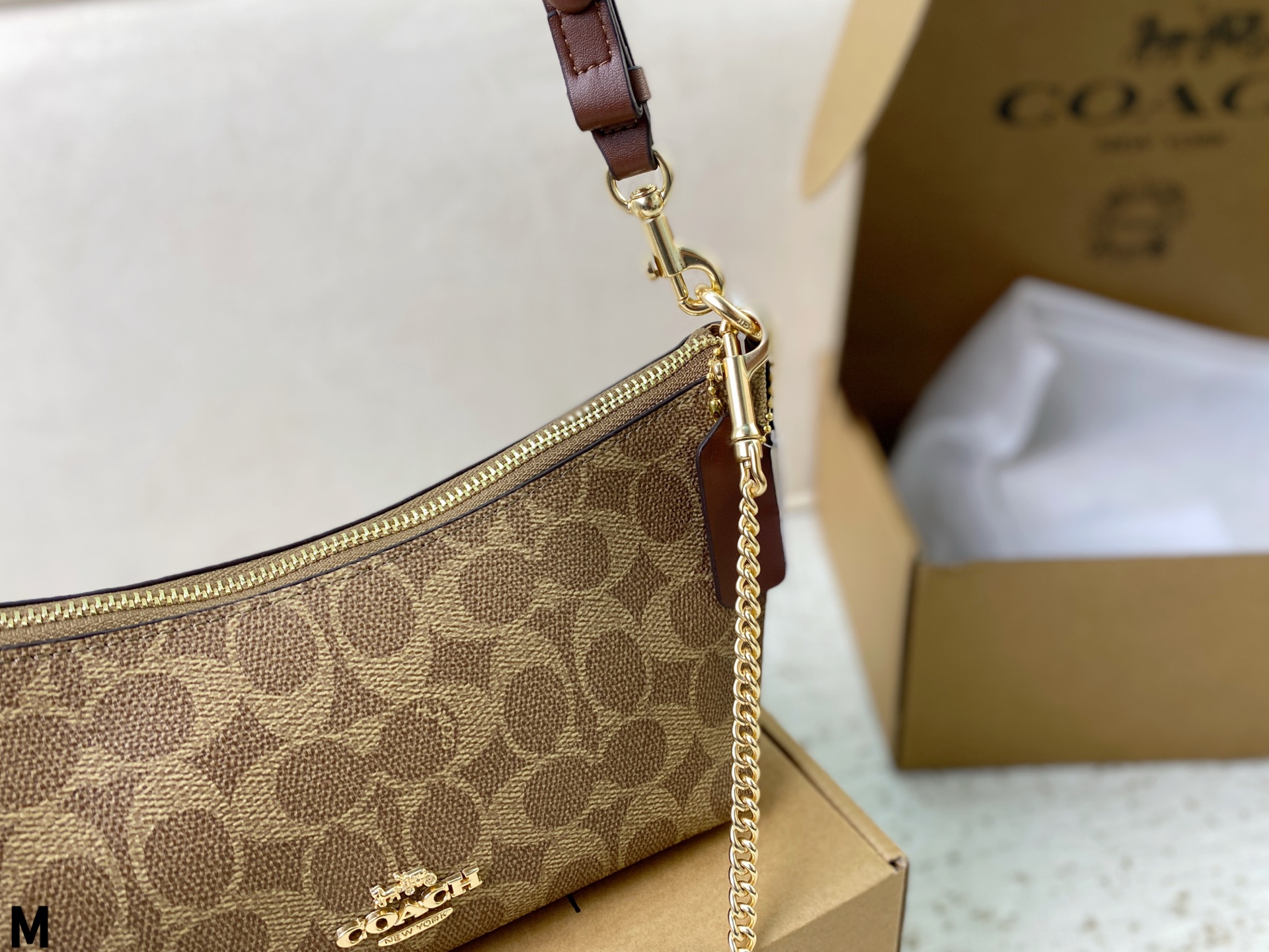 Alternative view of Handbag 12617