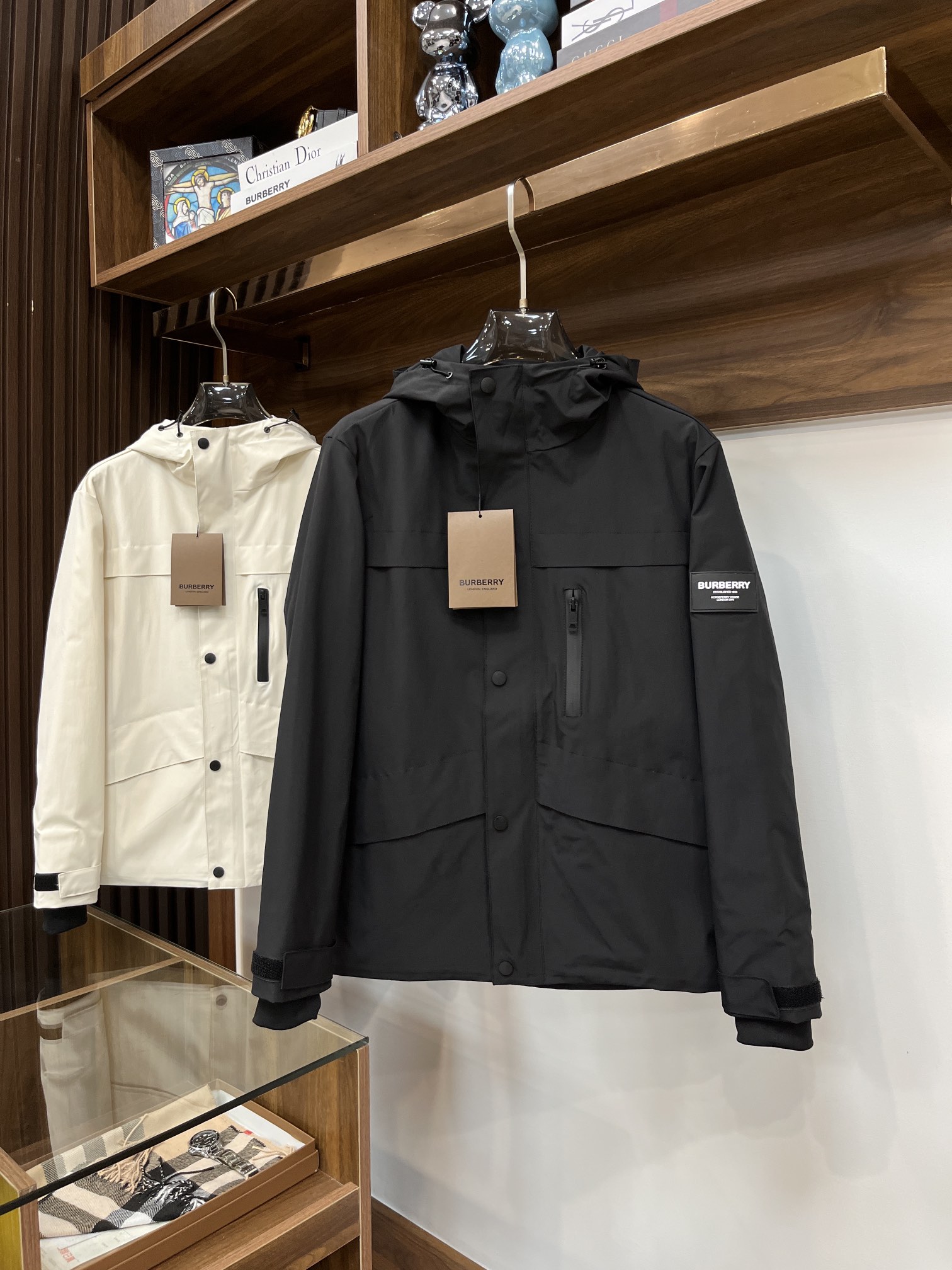 博柏利 Burberry 高定典藏名品高定成衣时装外套连衣裙衬衫T恤 #F81B6119 2