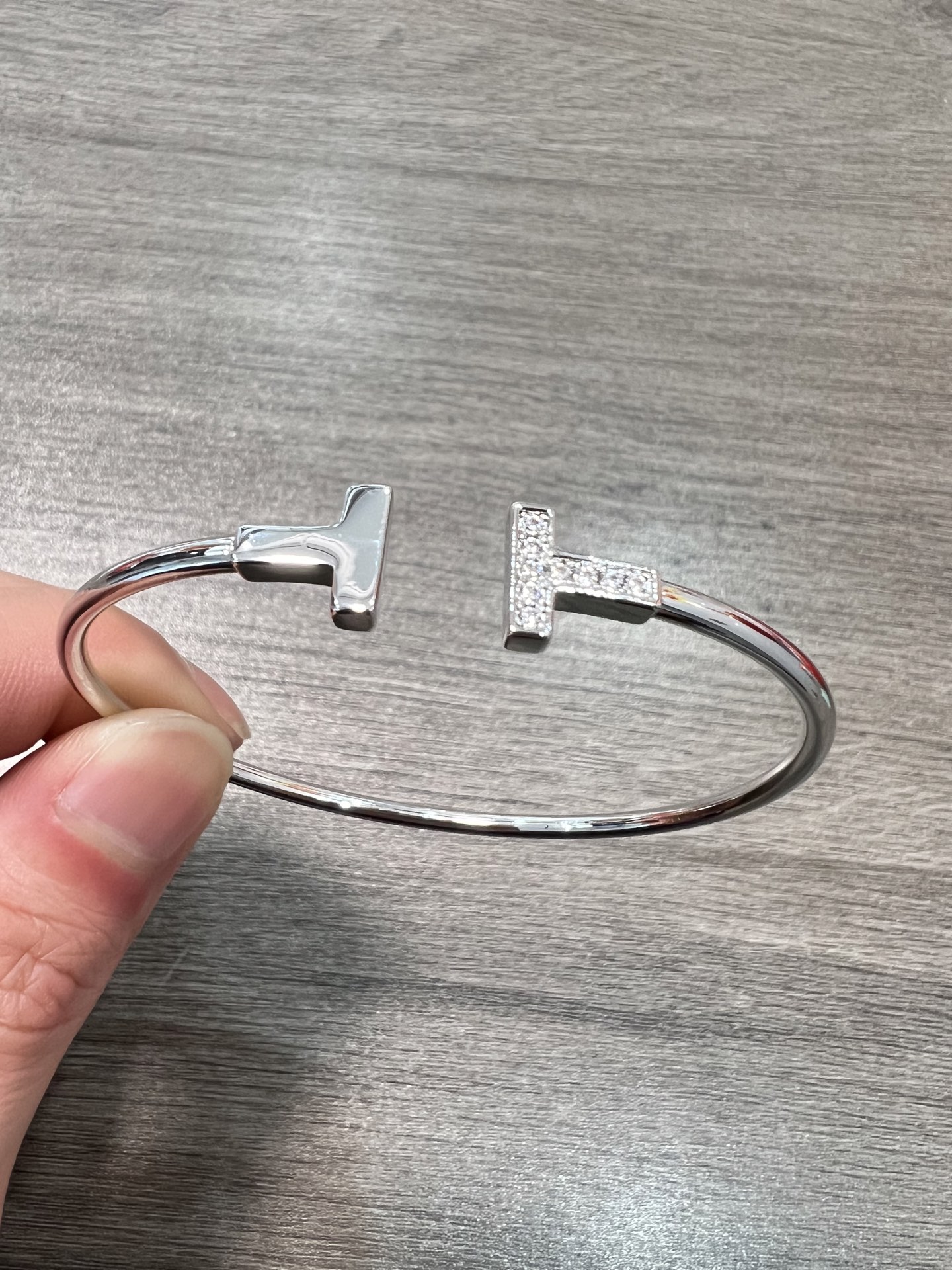 Tiffany & Co. Tiffany T系列手镯​