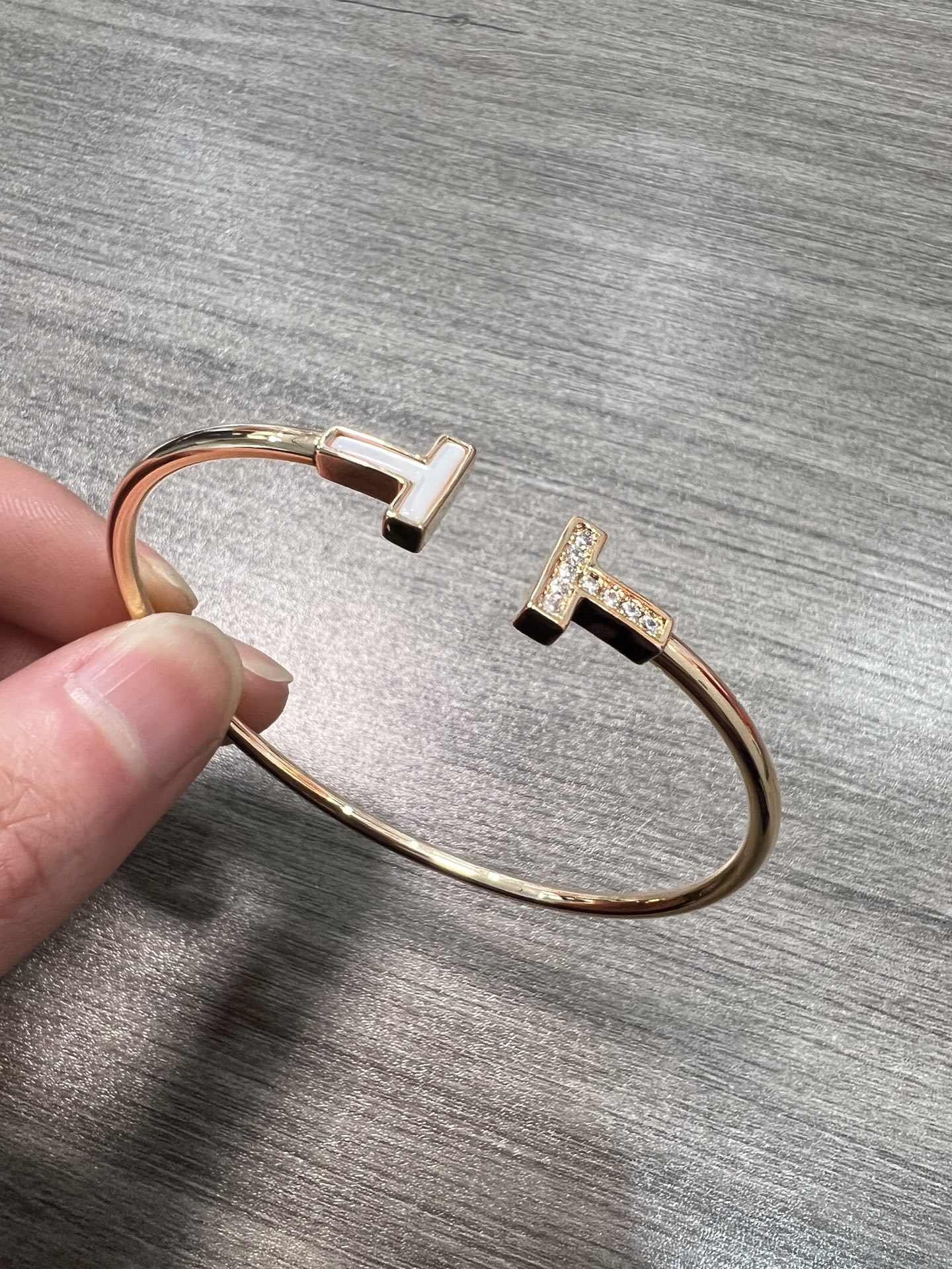 Tiffany & Co. Tiffany T系列手镯​​