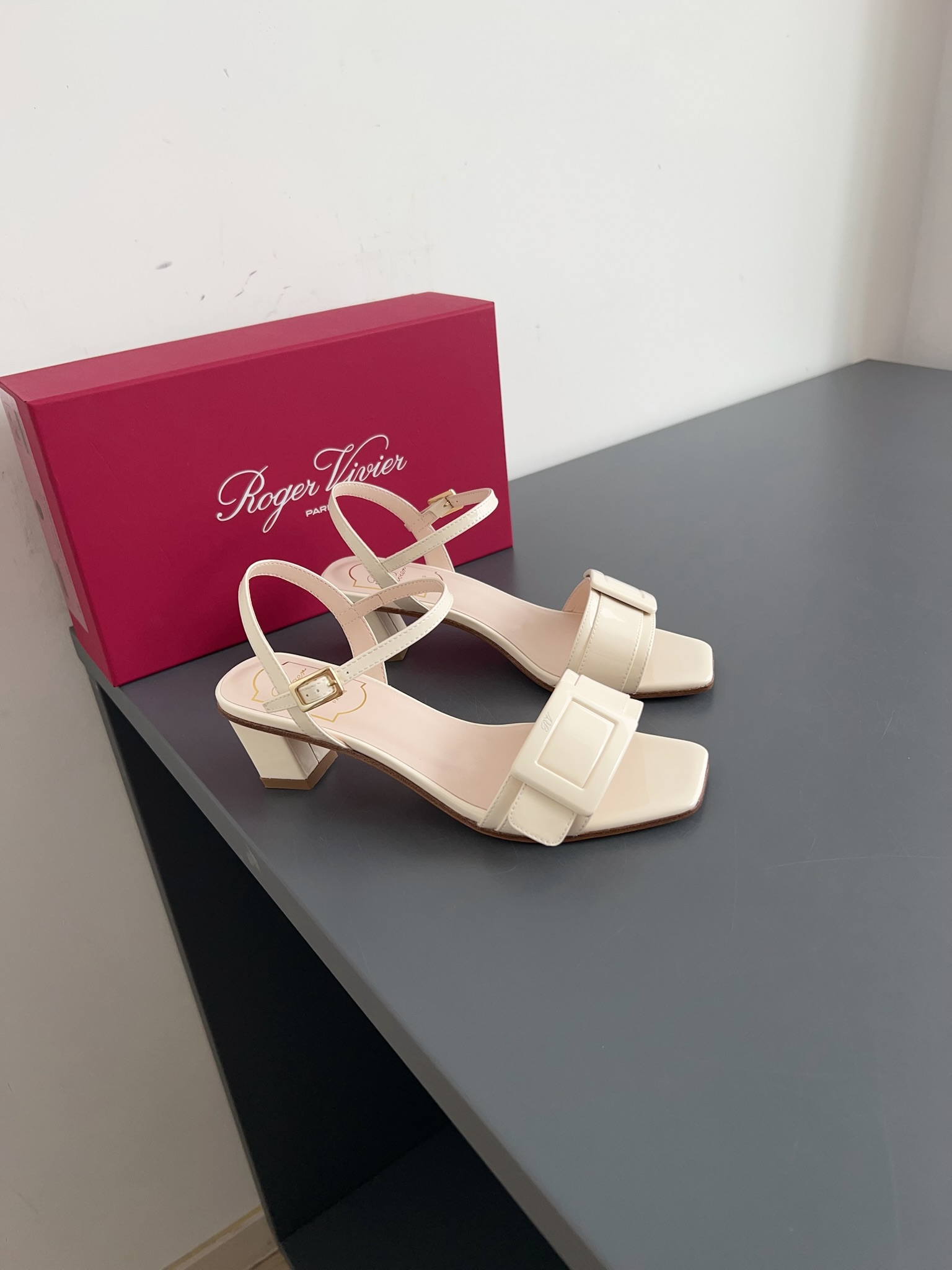 NO:869505,Milky white, high heels sandals, sandals, high heels19860909奶白,高跟鞋凉鞋,sandals,high heels,Women's Shoes