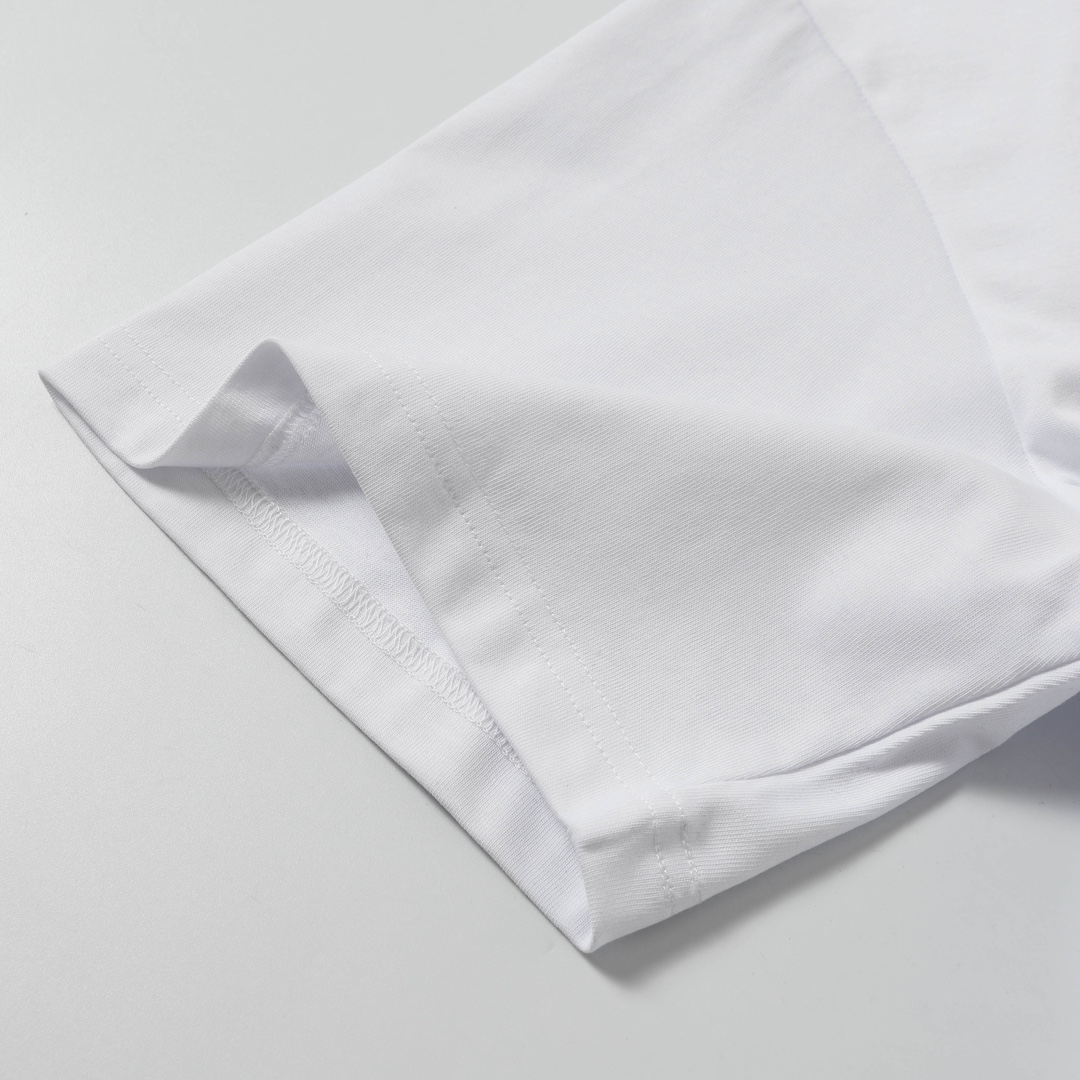 LOEWE/罗意威 25ss 荆棘LOGO刺绣短袖 黑色 白色